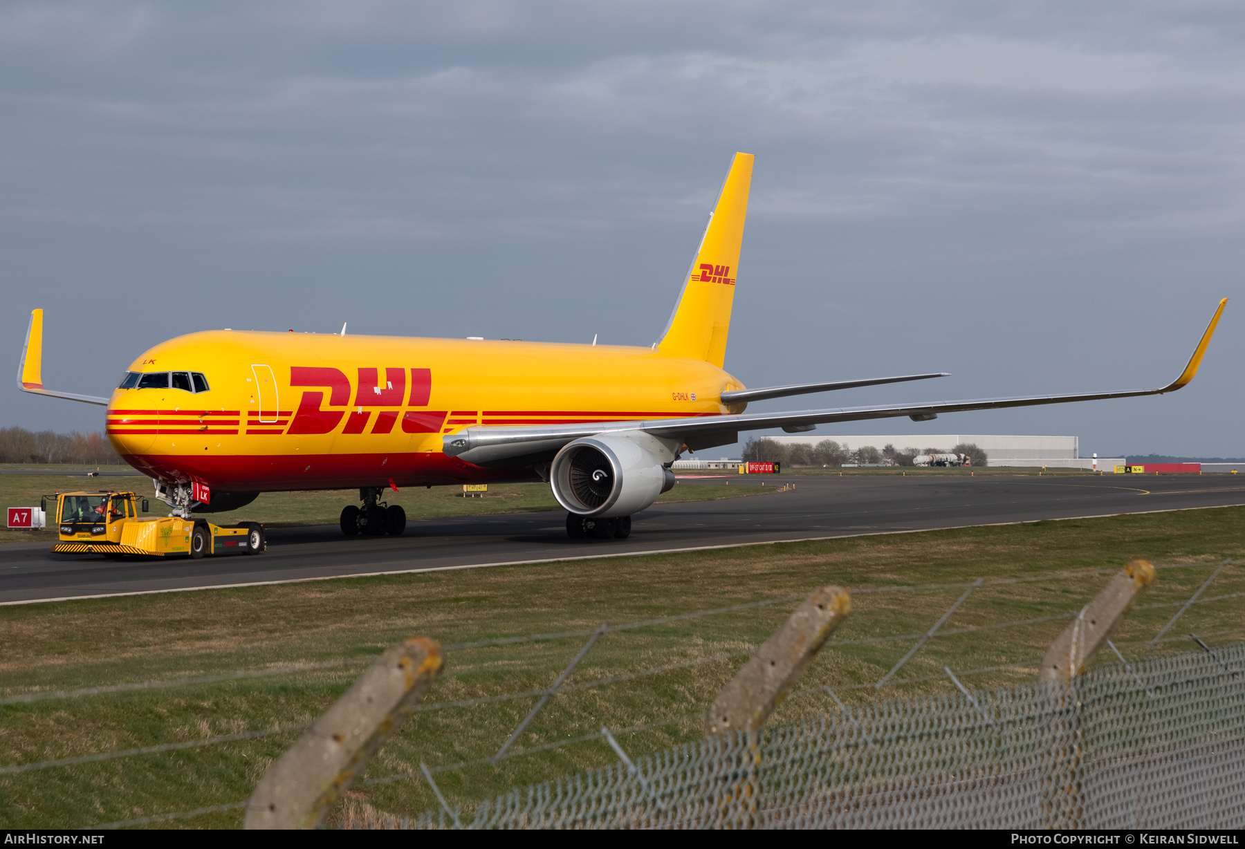 Aircraft Photo of G-DHLK | Boeing 767-3JHF | DHL International | AirHistory.net #787178