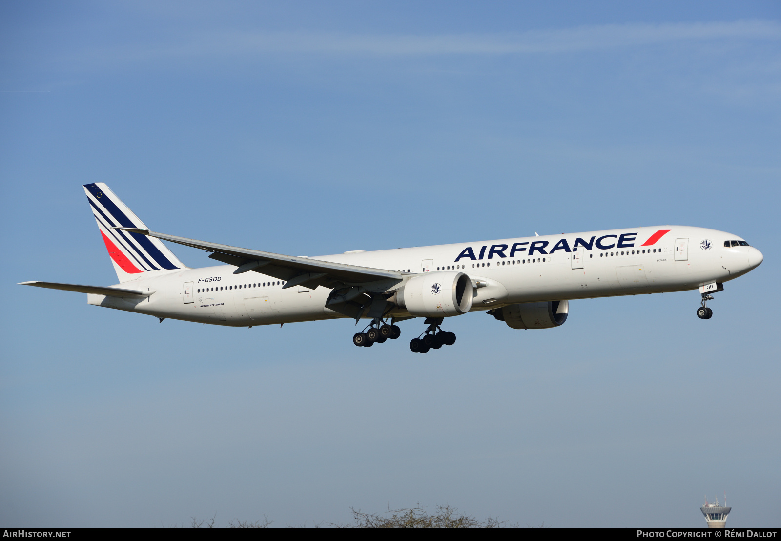 Aircraft Photo of F-GSQD | Boeing 777-328/ER | Air France | AirHistory.net #787188