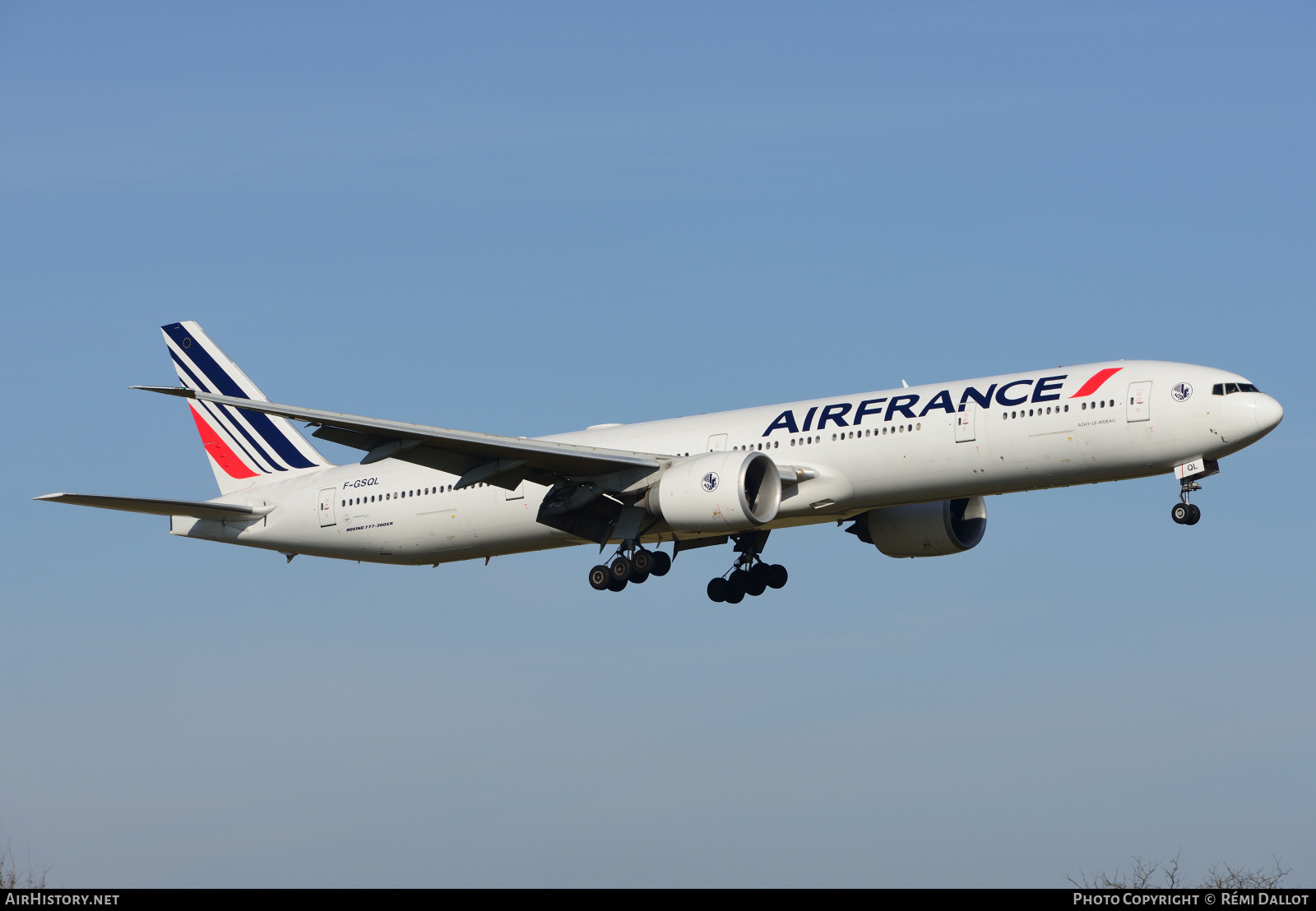 Aircraft Photo of F-GSQL | Boeing 777-328/ER | Air France | AirHistory.net #787222
