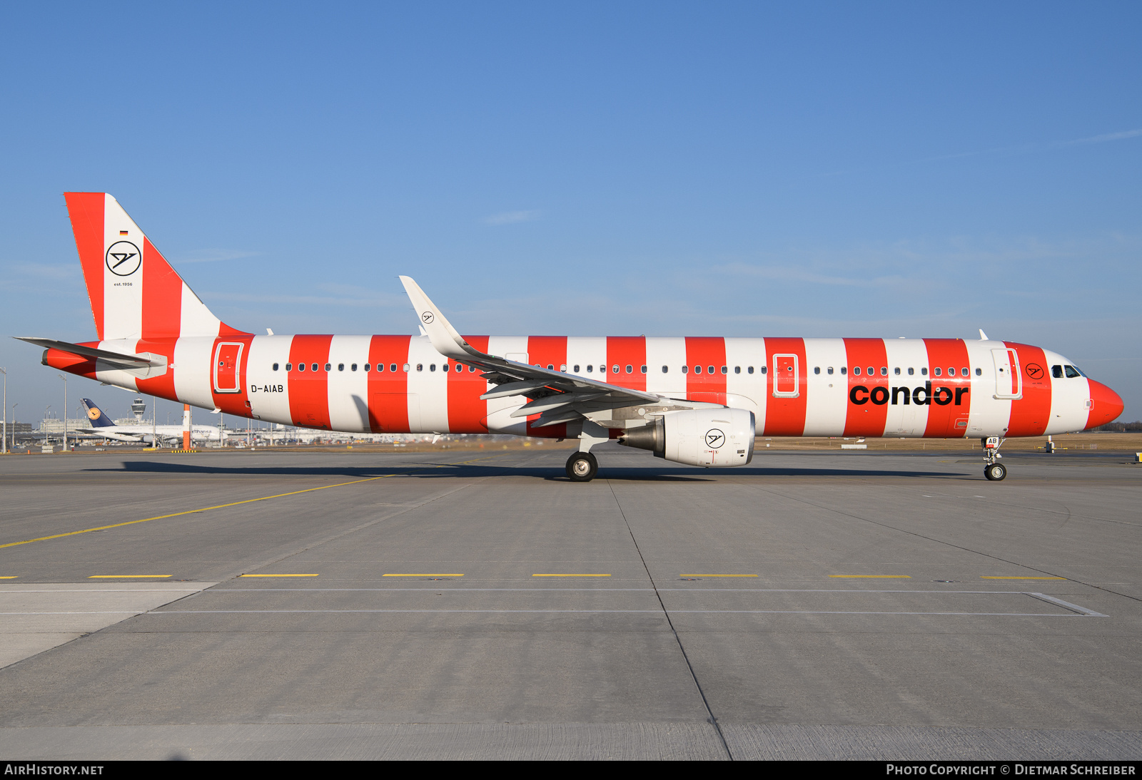 Aircraft Photo of D-AIAB | Airbus A321-211 | Condor Flugdienst | AirHistory.net #787271