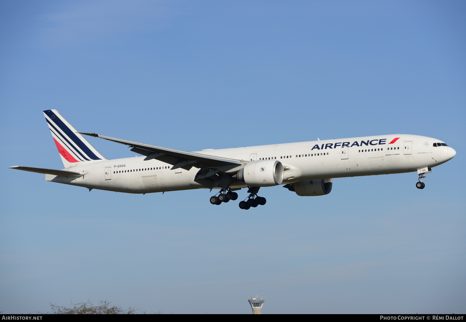 Aircraft Photo of F-GSQG | Boeing 777-328/ER | Air France | AirHistory.net #787298