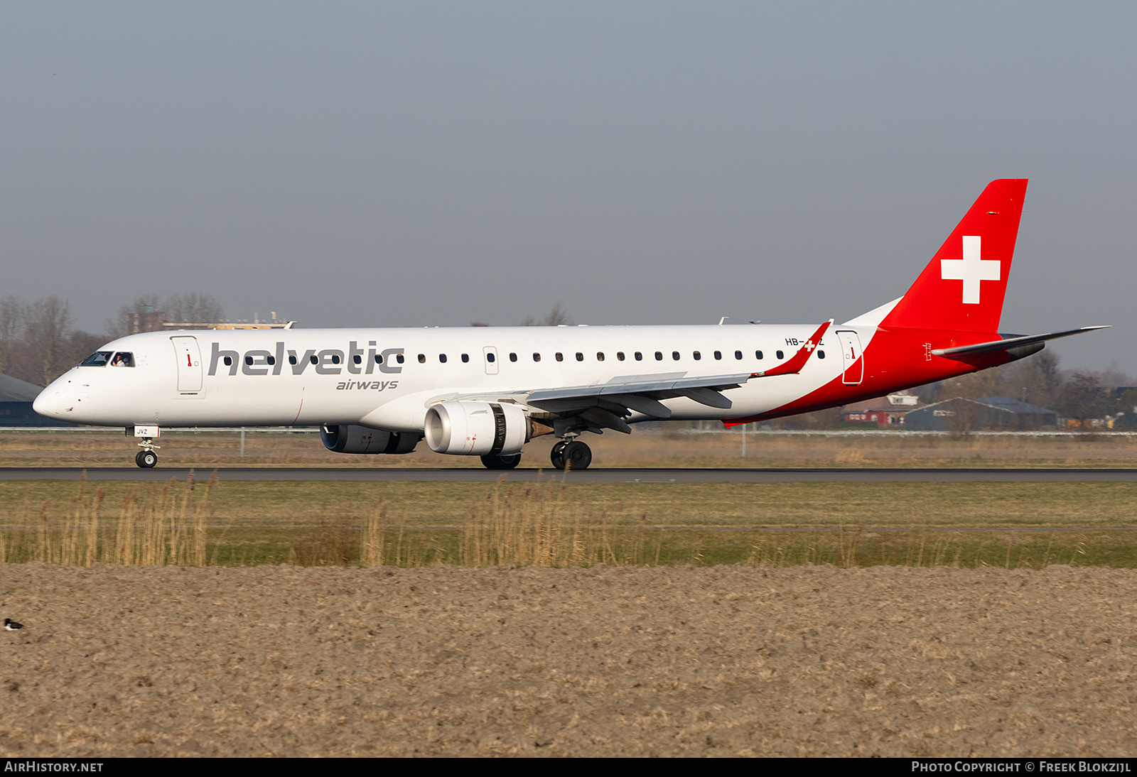 Aircraft Photo of HB-JVZ | Embraer 195AR (ERJ-190-200IGW) | Helvetic Airways | AirHistory.net #787363
