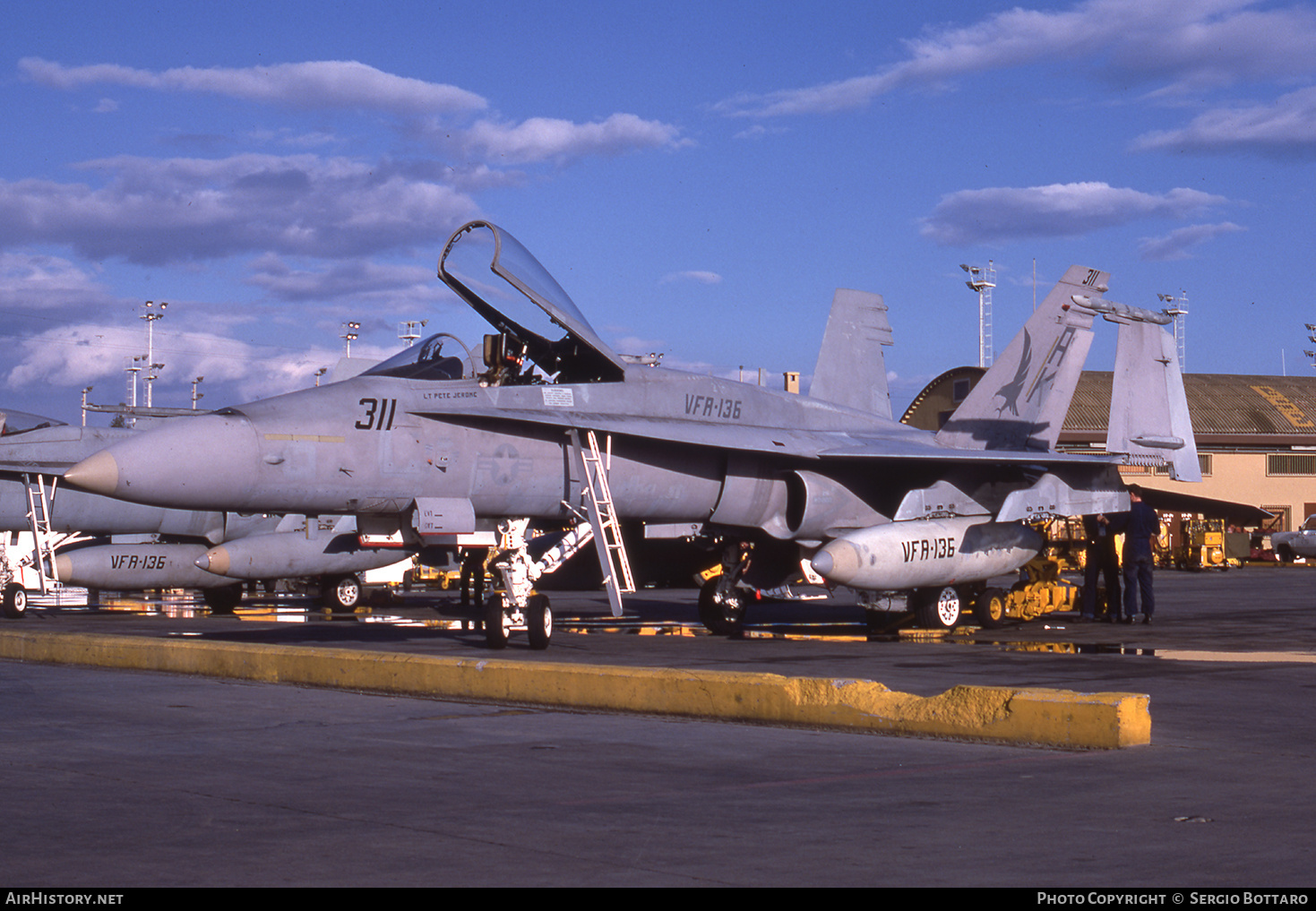 Aircraft Photo of 162865 | McDonnell Douglas F/A-18A Hornet | USA - Navy | AirHistory.net #787368