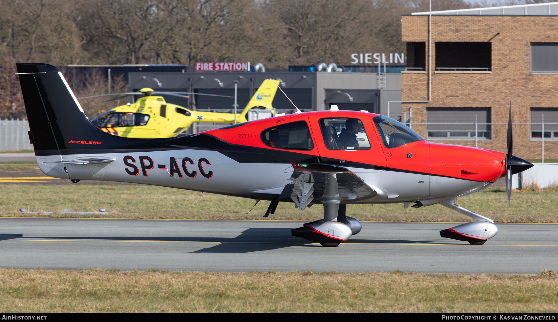 Aircraft Photo of SP-ACC | Cirrus SR-22T G5-GTS Accelero | AirHistory.net #787524