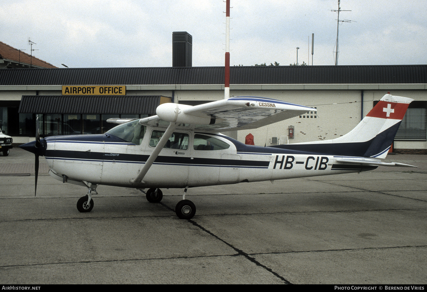 Aircraft Photo of HB-CIB | Cessna TR182 Turbo Skylane RG | AirHistory.net #787641