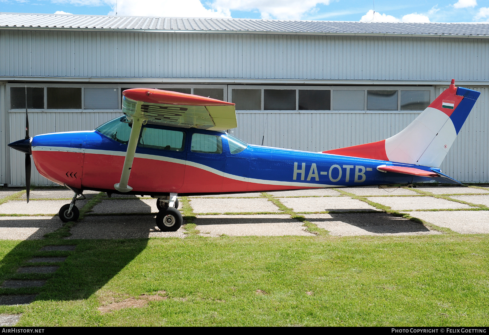 Aircraft Photo of HA-OTB | Cessna 182F Skylane | AirHistory.net #787776