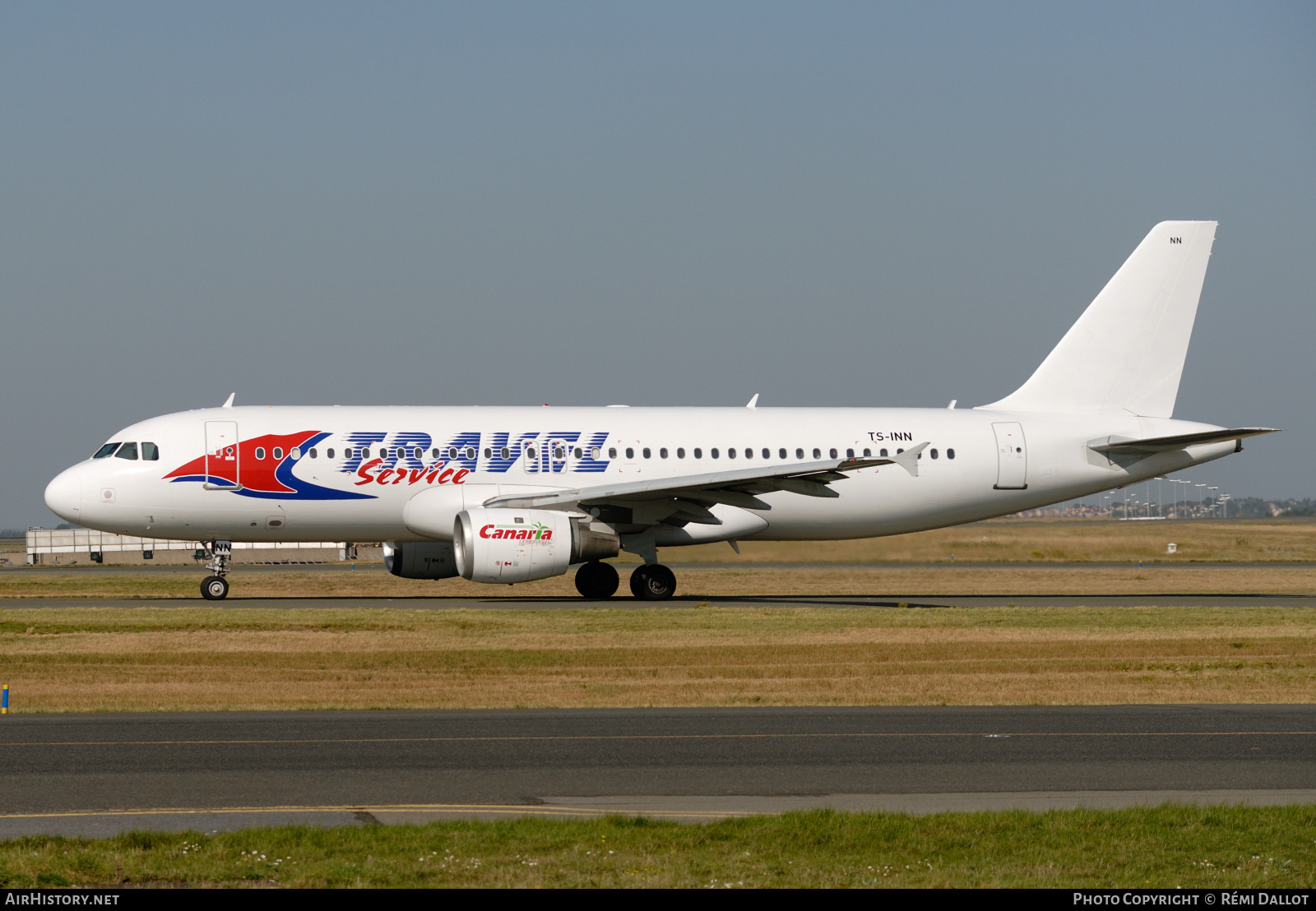 Aircraft Photo of TS-INN | Airbus A320-212 | Travel Service | AirHistory.net #787804