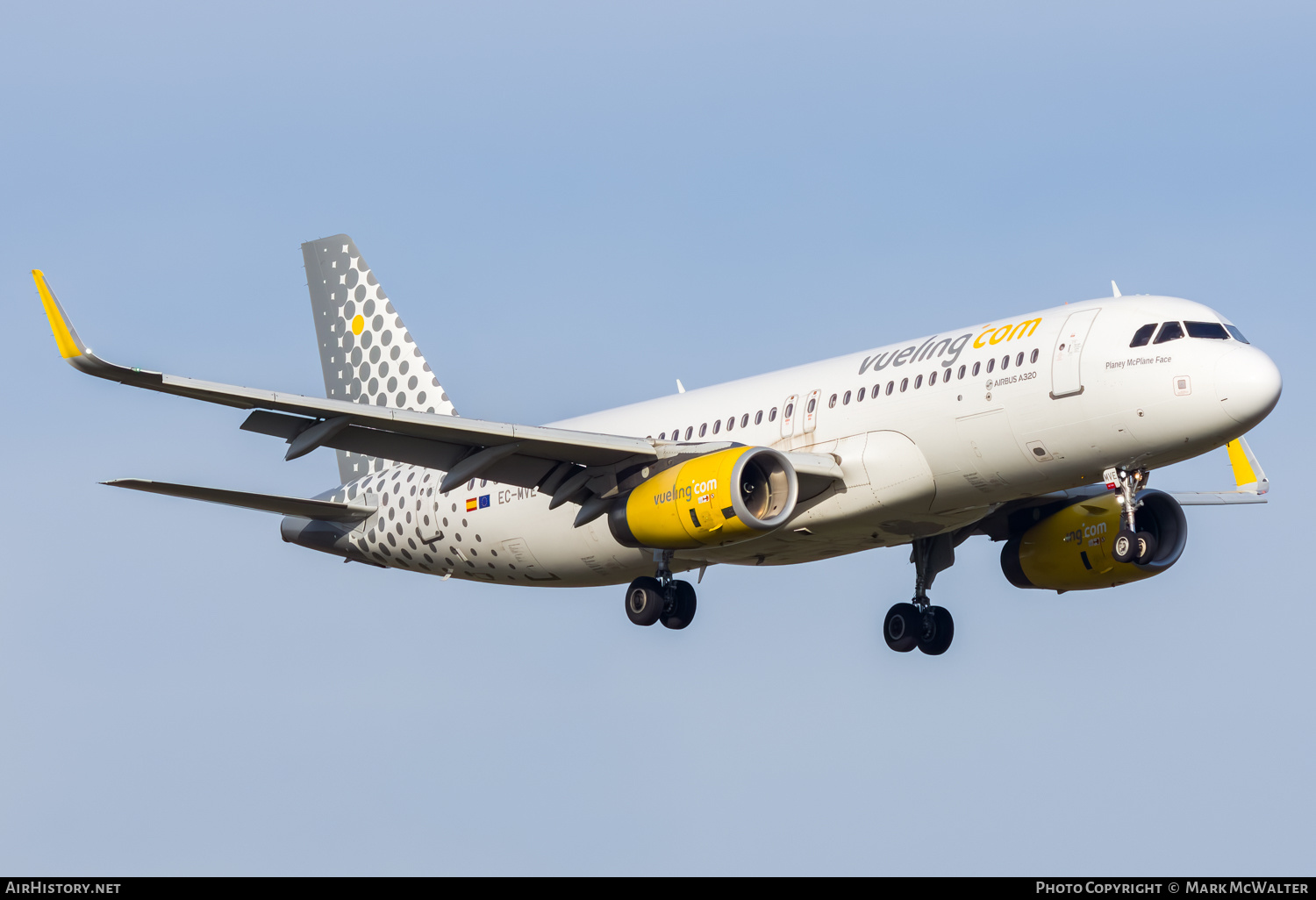 Aircraft Photo of EC-MVE | Airbus A320-232 | Vueling Airlines | AirHistory.net #788065
