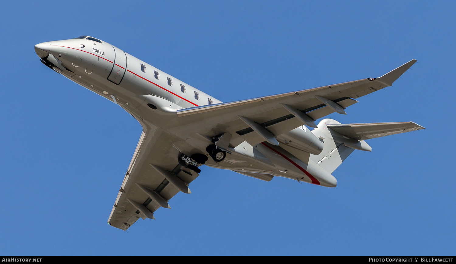 Aircraft Photo of C-GOYL | Bombardier Challenger 350 (BD-100-1A10) | AirHistory.net #788086