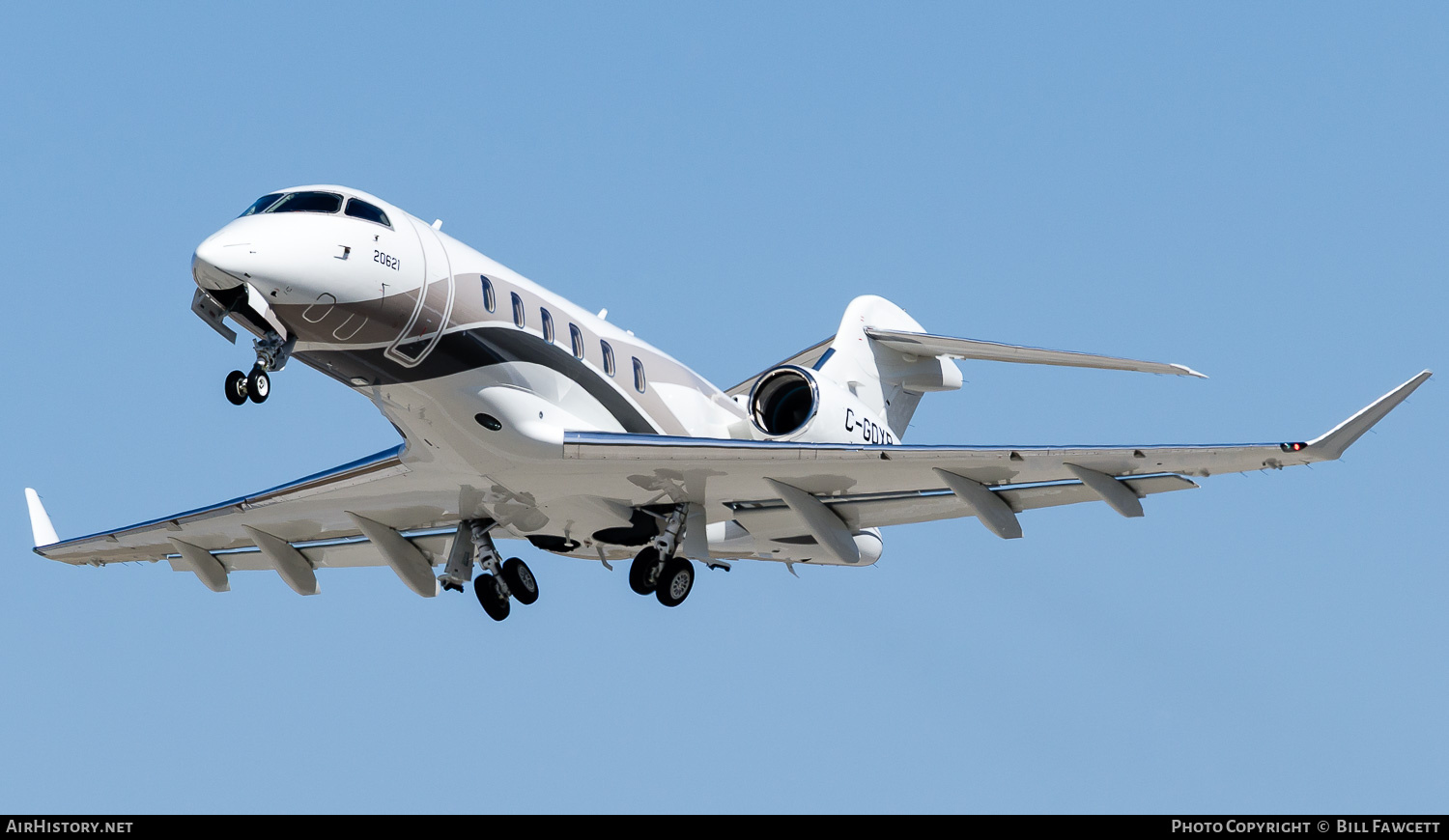 Aircraft Photo of C-GOXB | Bombardier Challenger 350 (BD-100-1A10) | AirHistory.net #788088