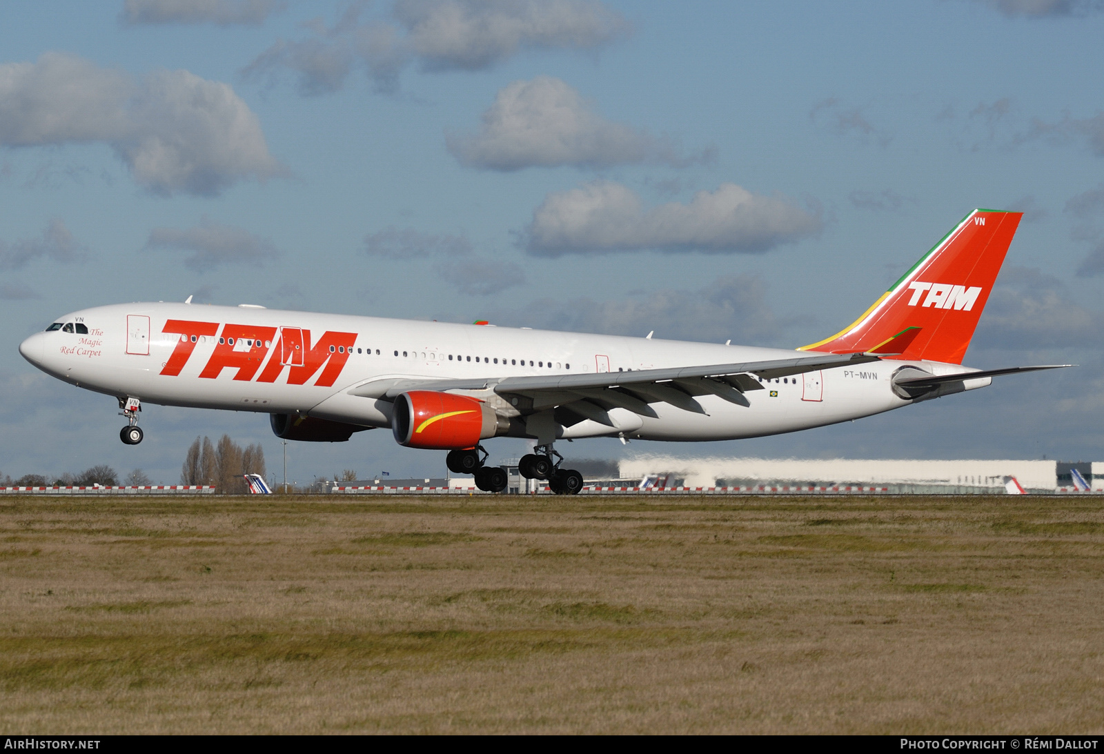 Aircraft Photo of PT-MVN | Airbus A330-223 | TAM Linhas Aéreas | AirHistory.net #788115
