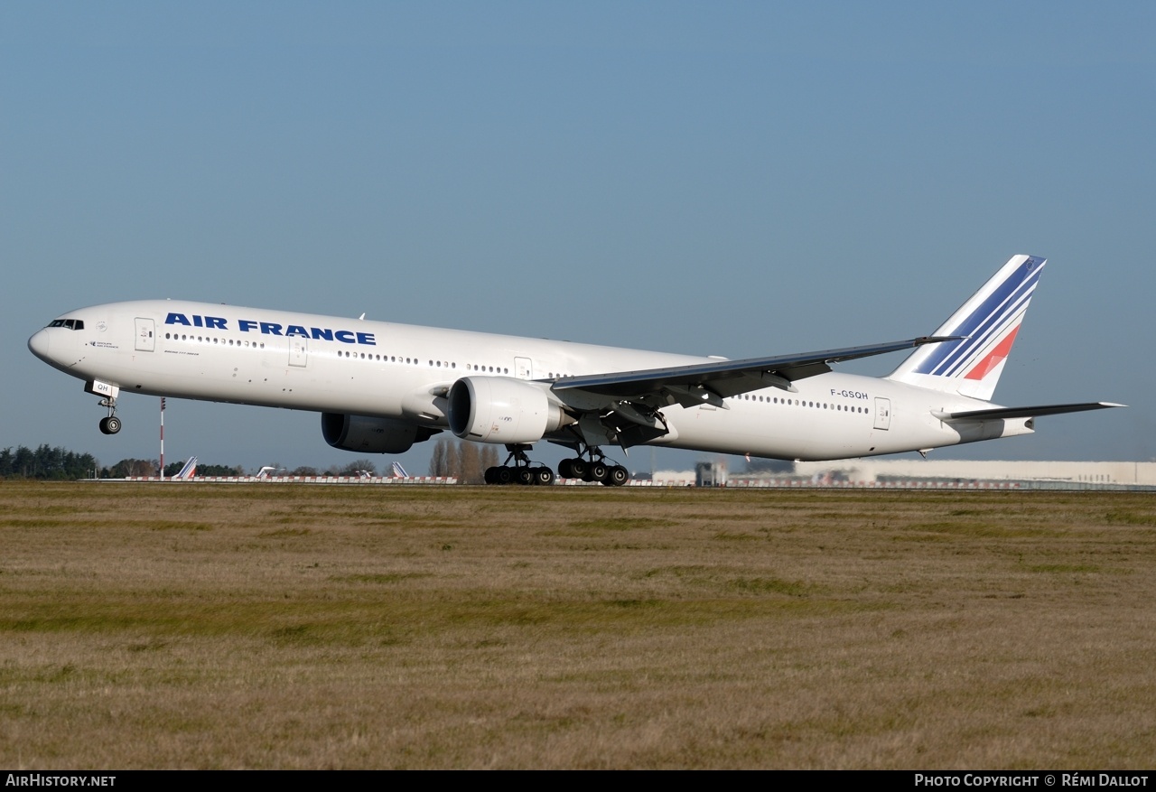 Aircraft Photo of F-GSQH | Boeing 777-328/ER | Air France | AirHistory.net #788249