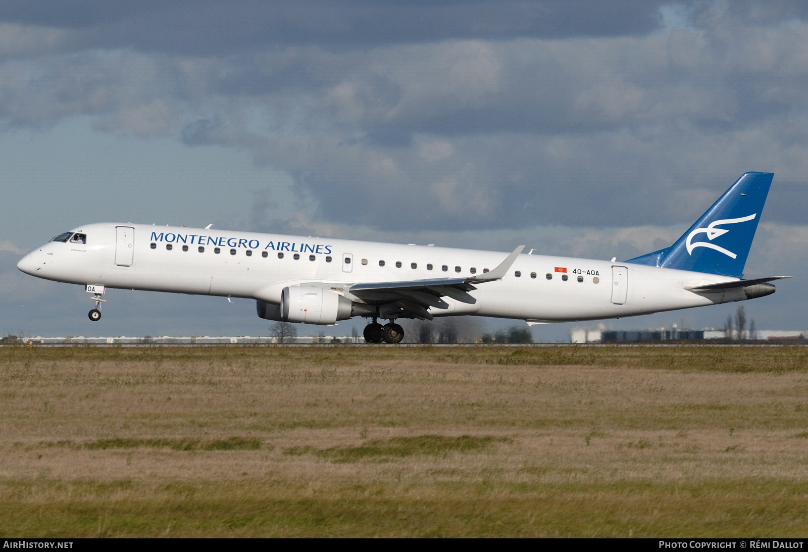Aircraft Photo of 4O-AOA | Embraer 195LR (ERJ-190-200LR) | Montenegro Airlines | AirHistory.net #788254