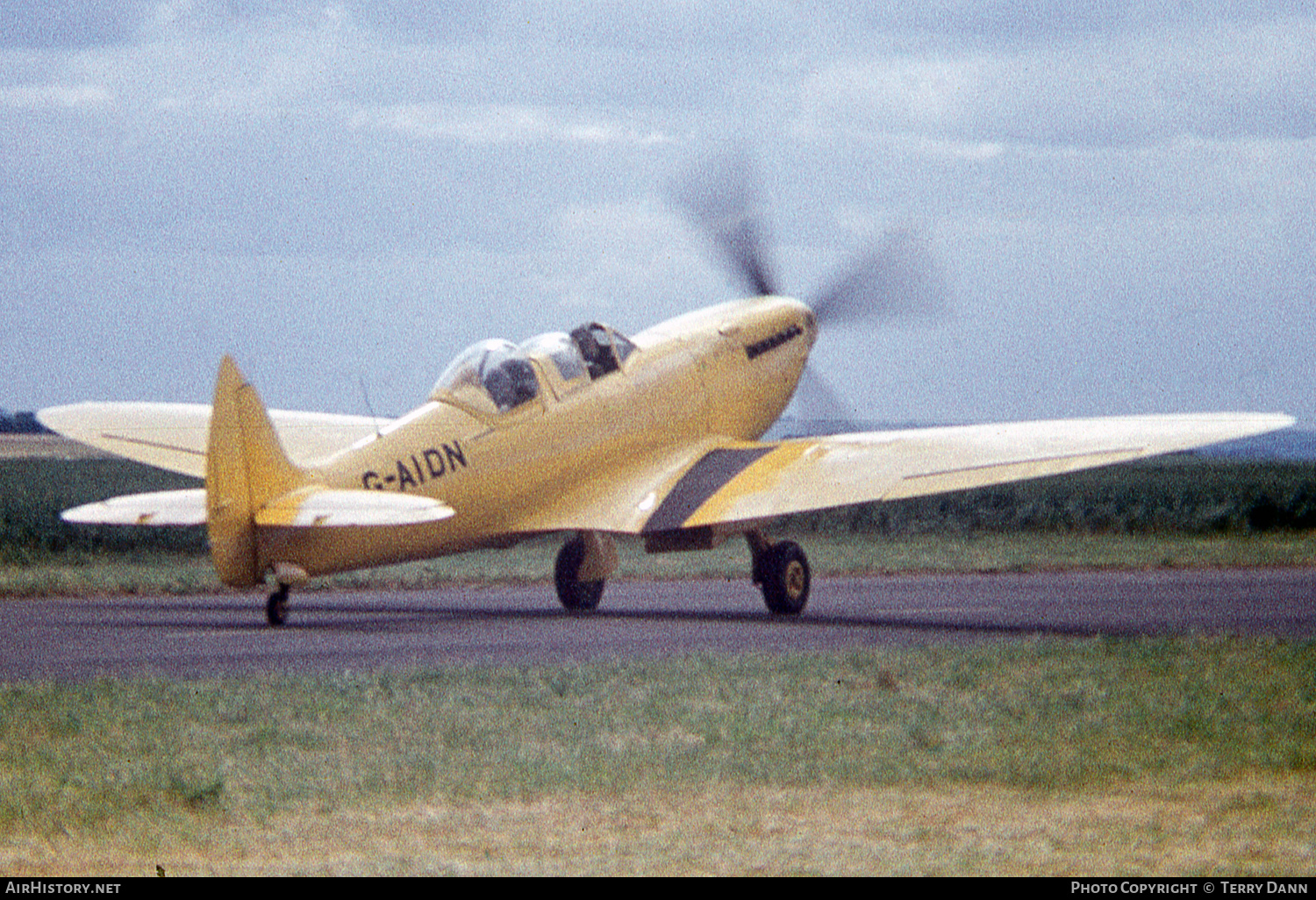 Aircraft Photo of G-AIDN | Supermarine 502 Spitfire T8 | AirHistory.net #788321