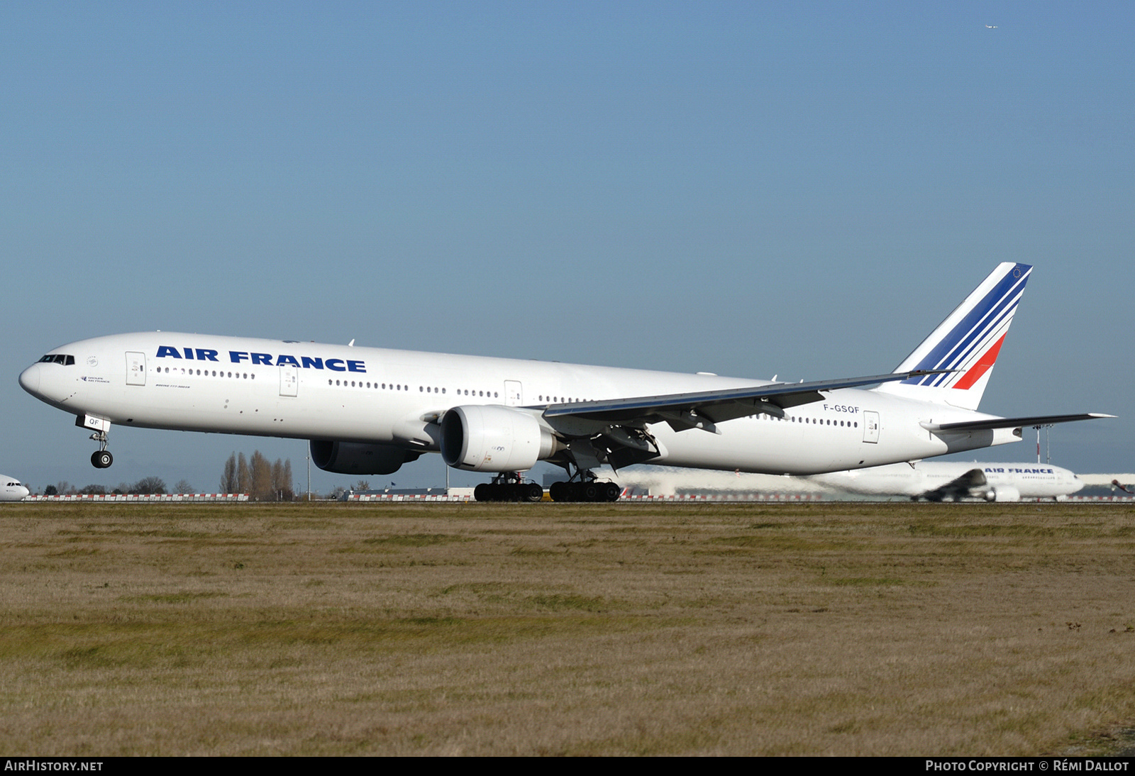 Aircraft Photo of F-GSQF | Boeing 777-328/ER | Air France | AirHistory.net #788418