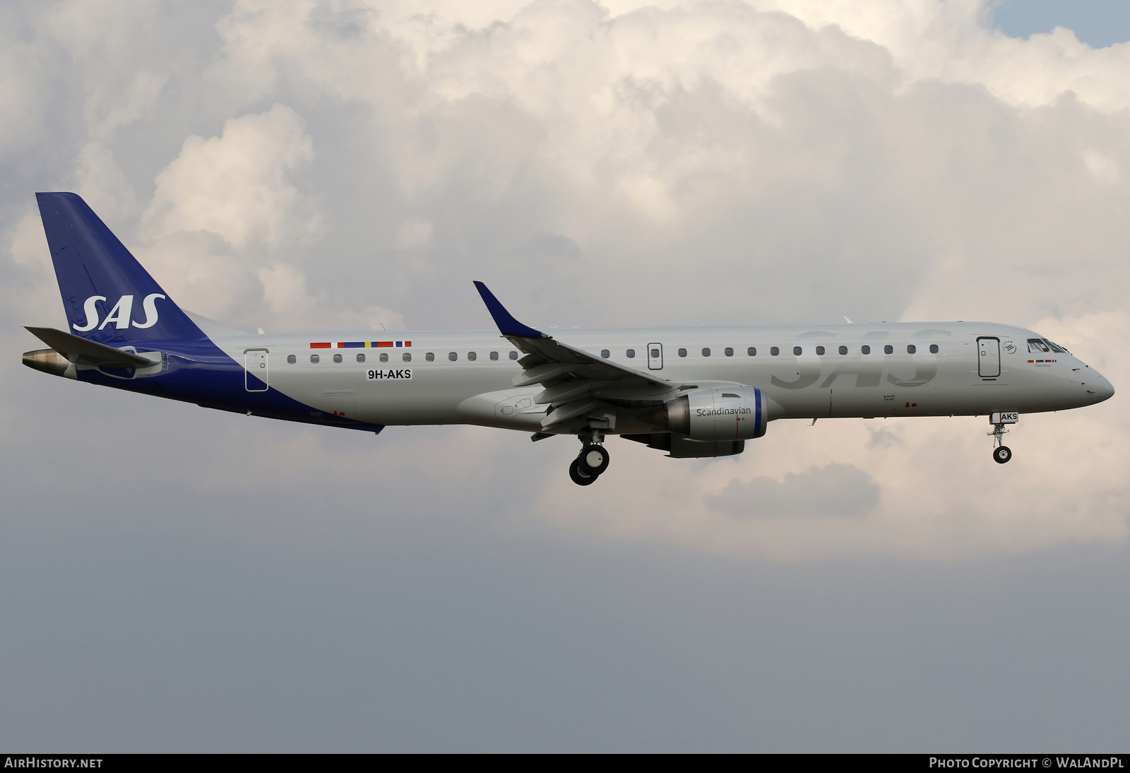 Aircraft Photo of 9H-AKS | Embraer 195LR (ERJ-190-200LR) | Scandinavian Airlines - SAS | AirHistory.net #788447