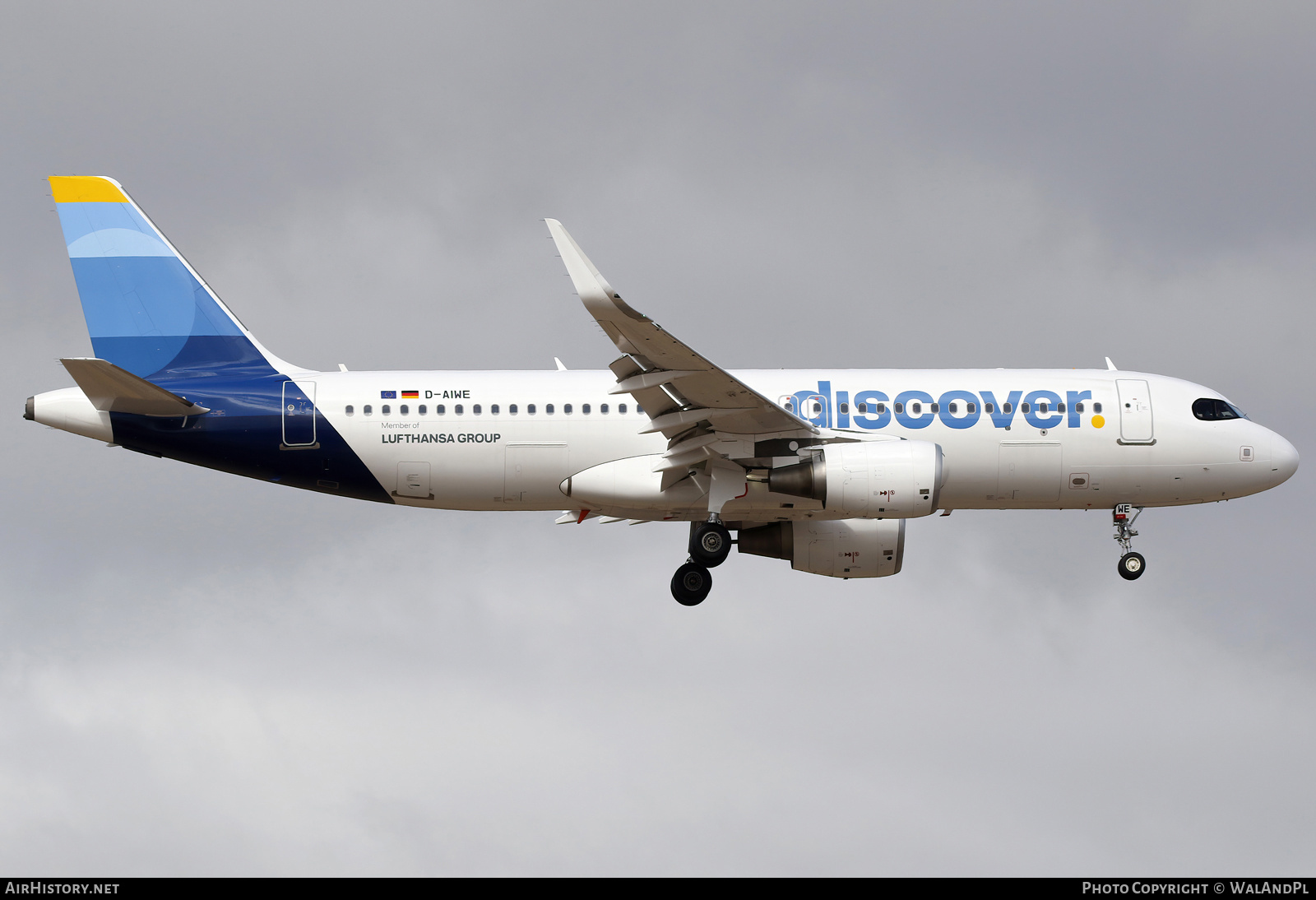 Aircraft Photo of D-AIWE | Airbus A320-214 | Discover Airlines | AirHistory.net #788463