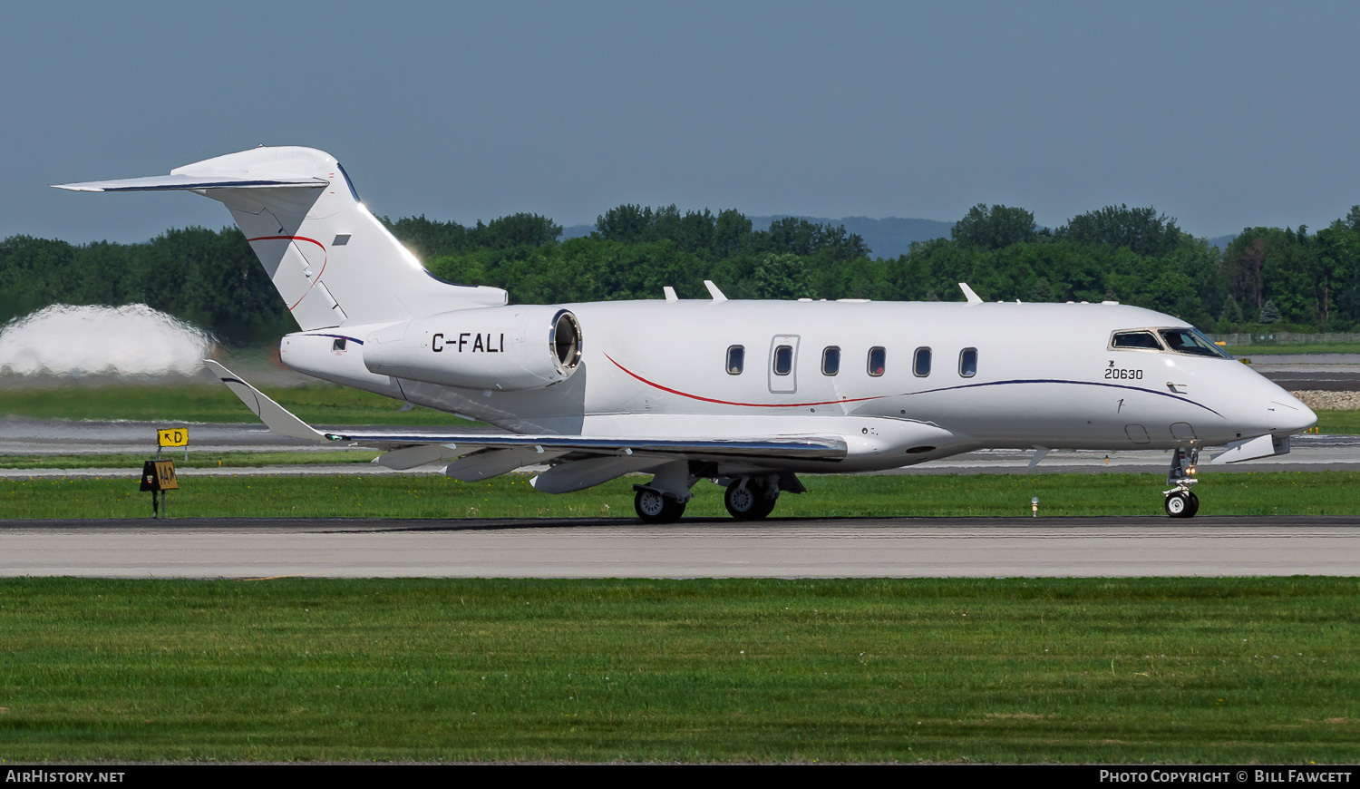 Aircraft Photo of C-FALI | Bombardier Challenger 350 (BD-100-1A10) | AirHistory.net #788474