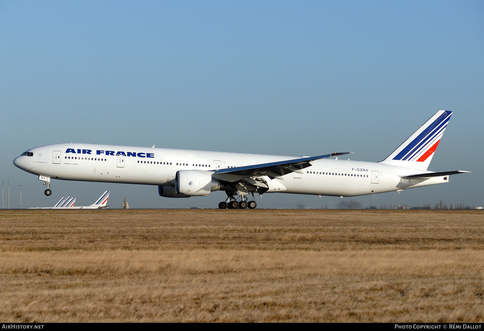Aircraft Photo of F-GZNA | Boeing 777-328/ER | Air France | AirHistory.net #788567