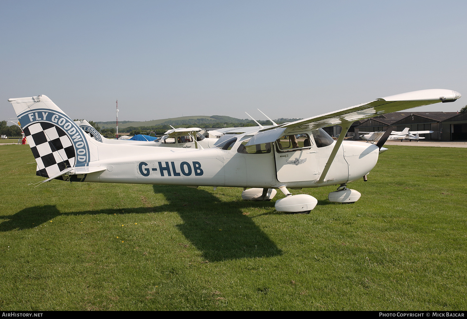 Aircraft Photo of G-HLOB | Cessna 172S Skyhawk | Fly Goodwood | AirHistory.net #788573