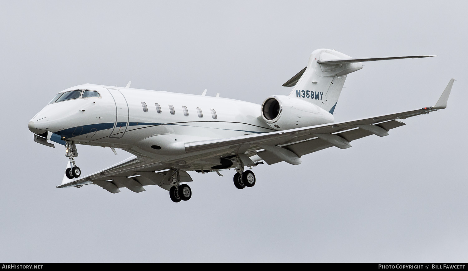 Aircraft Photo of N358MY | Bombardier Challenger 300 (BD-100-1A10) | AirHistory.net #788687