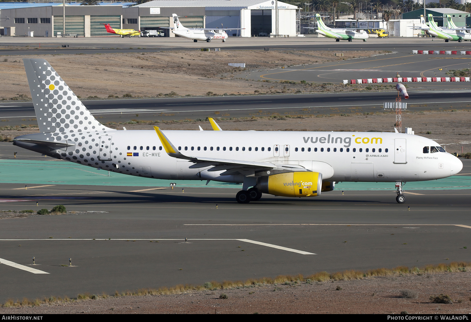 Aircraft Photo of EC-MVE | Airbus A320-232 | Vueling Airlines | AirHistory.net #788736