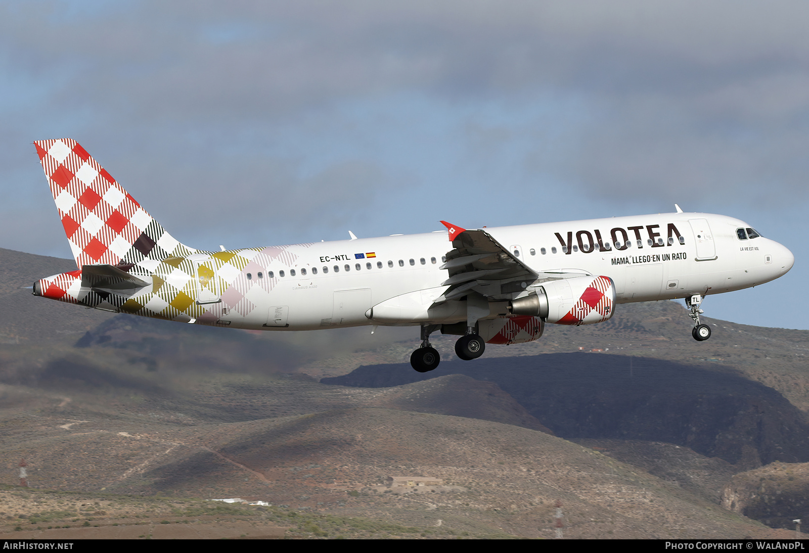 Aircraft Photo of EC-NTL | Airbus A320-216 | Volotea | AirHistory.net #788737