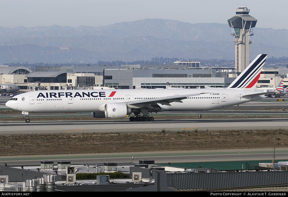Aircraft Photo of F-GSQB | Boeing 777-328/ER | Air France | AirHistory.net #788751