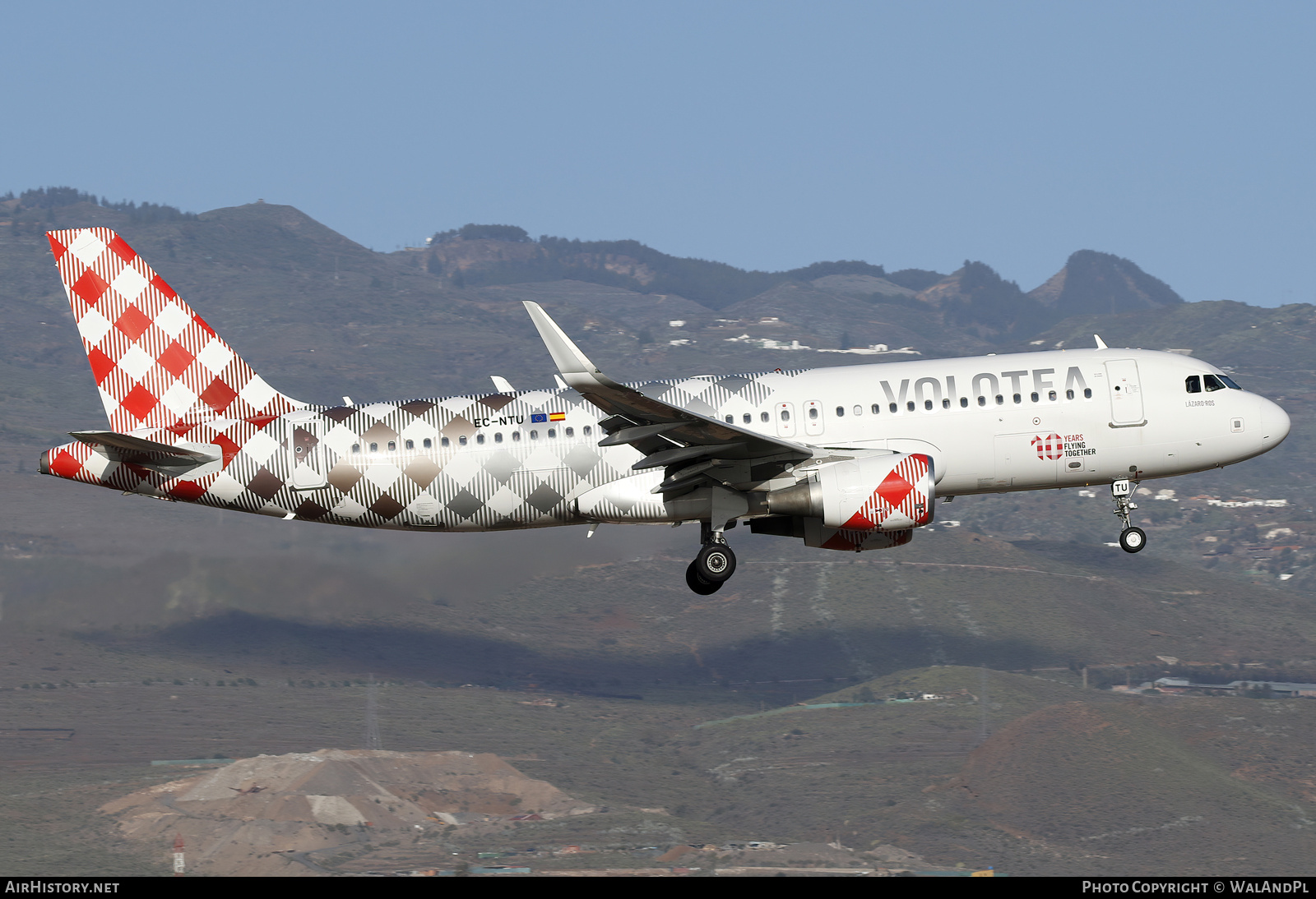 Aircraft Photo of EC-NTU | Airbus A320-214 | Volotea | AirHistory.net #788766