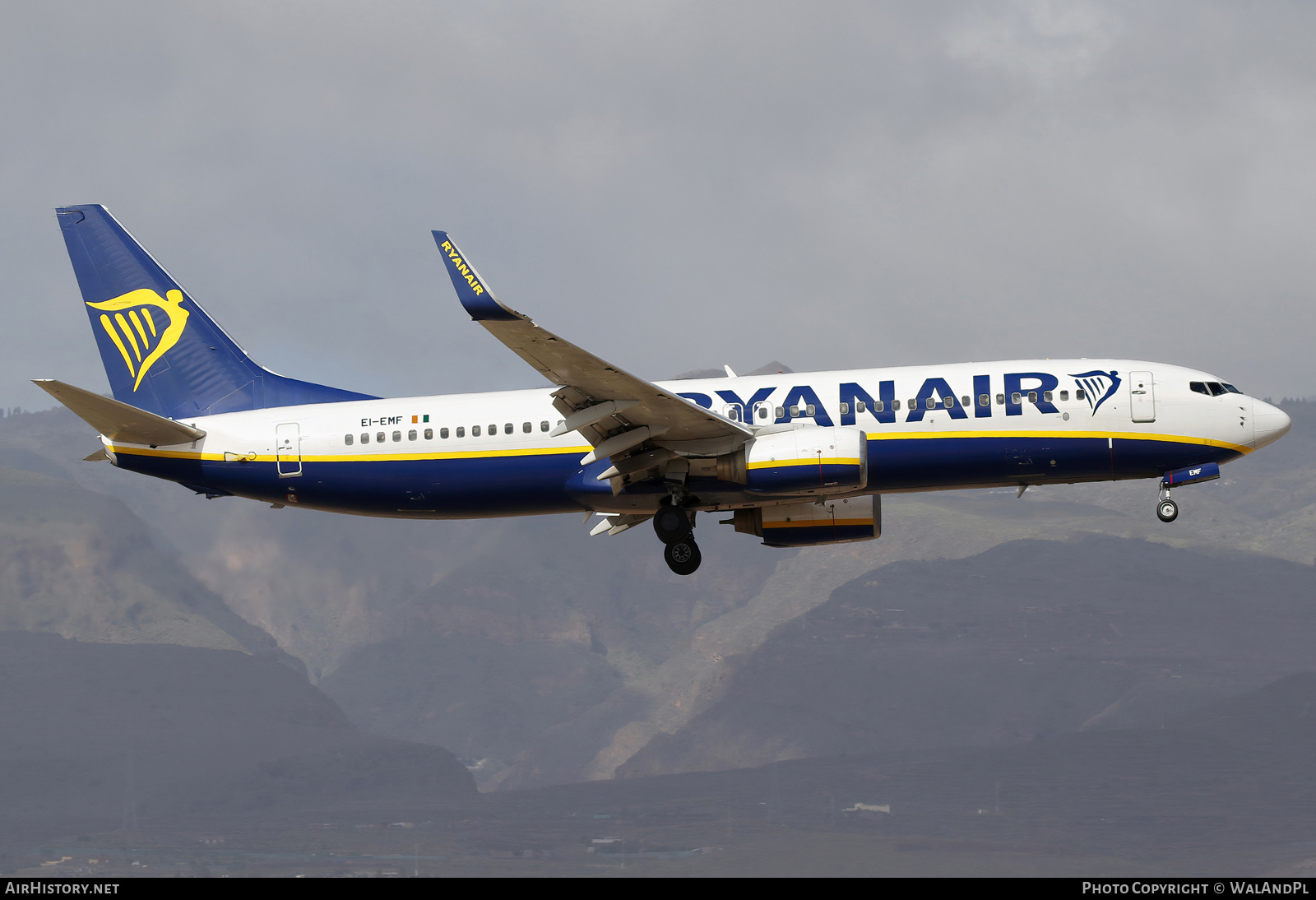 Aircraft Photo of EI-EMF | Boeing 737-8AS | Ryanair | AirHistory.net #788767