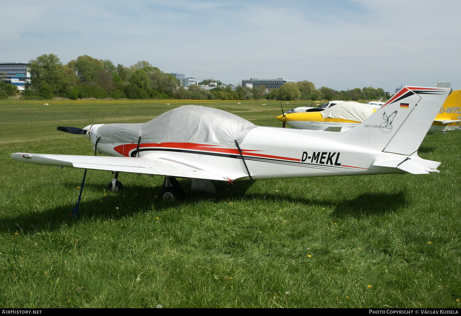 Aircraft Photo of D-MEKL | Alpi Pioneer 300 | AirHistory.net #788794