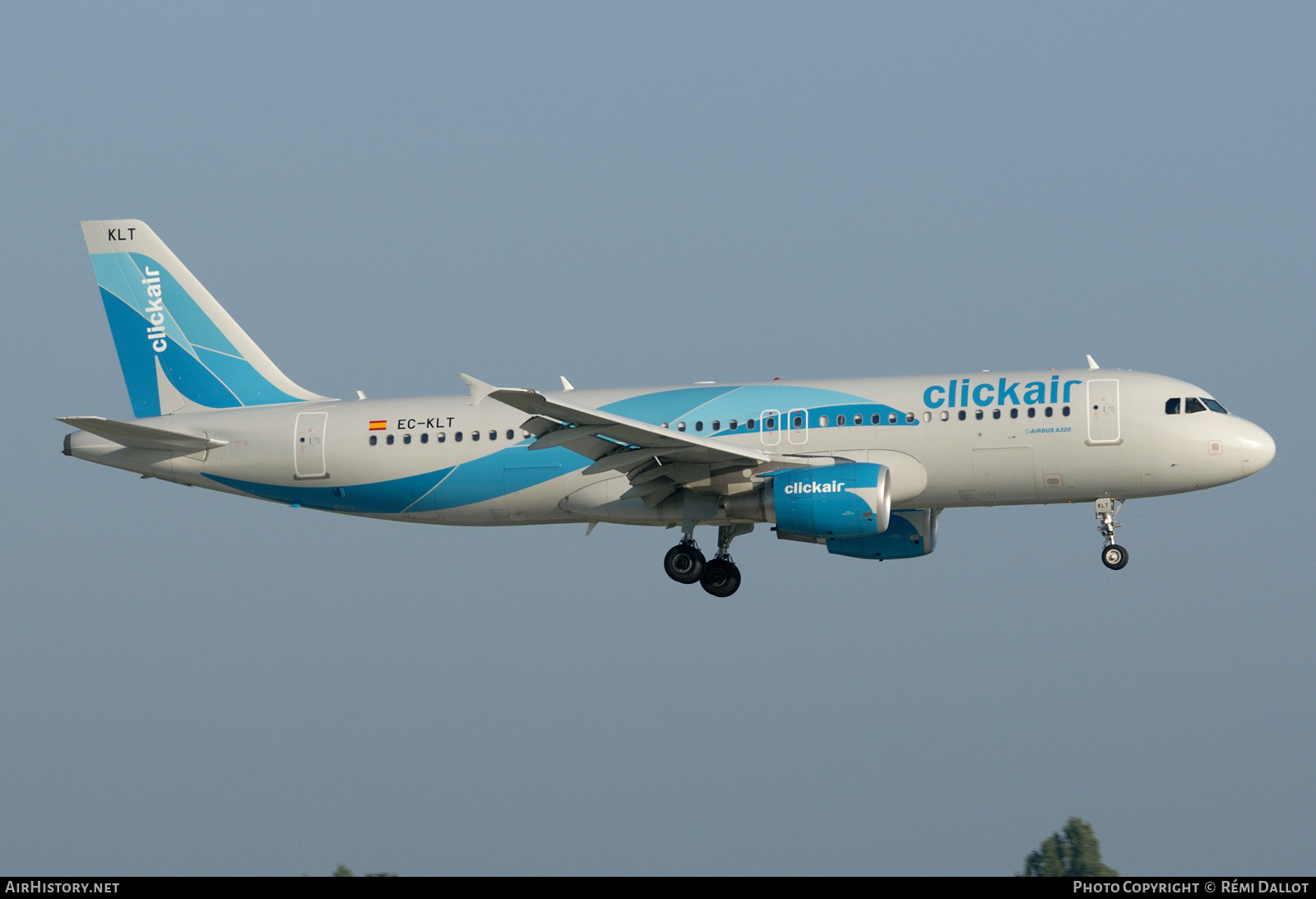 Aircraft Photo of EC-KLT | Airbus A320-216 | Clickair | AirHistory.net #788810