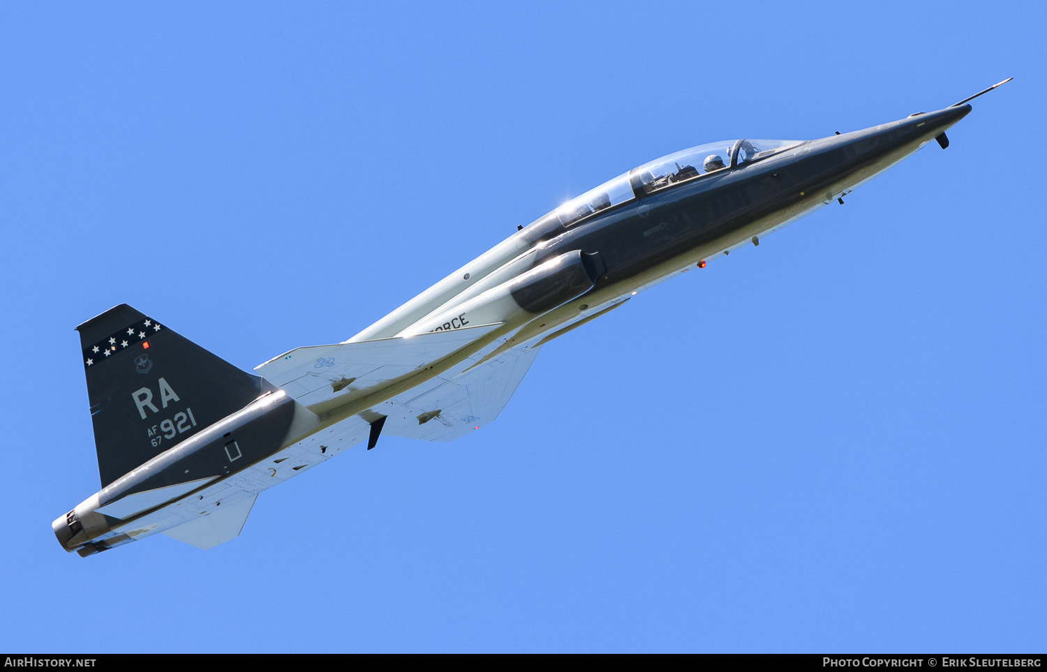 Aircraft Photo of 67-14921 / AF67-921 | Northrop T-38A Talon | USA - Air Force | AirHistory.net #788838
