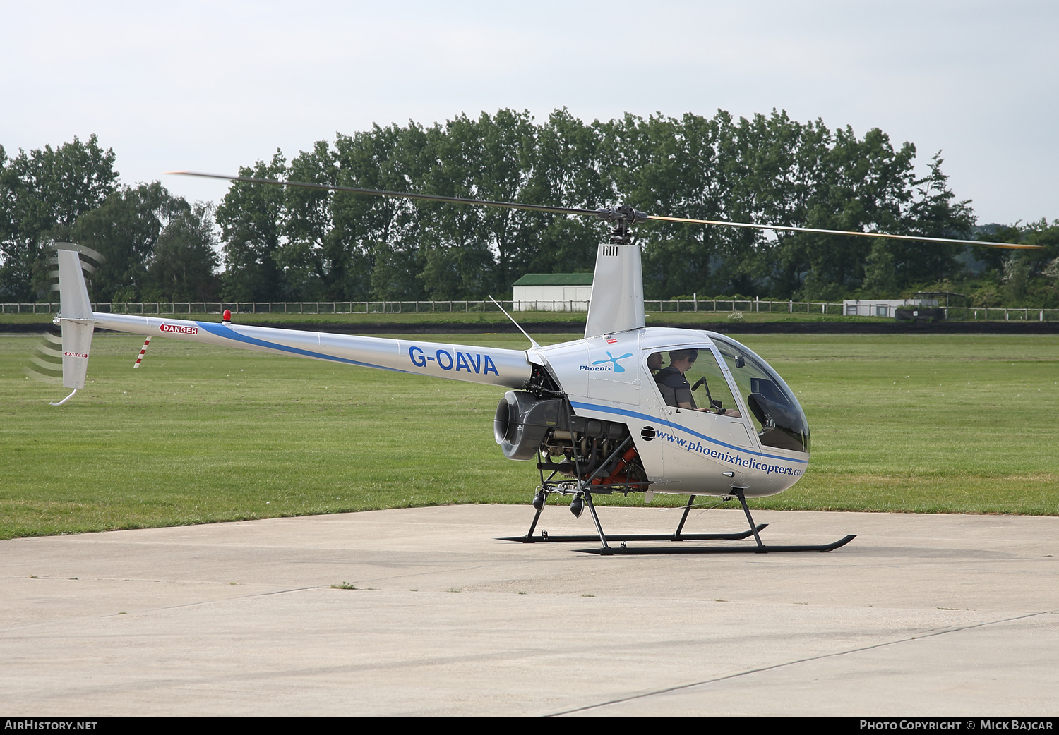 Aircraft Photo of G-OAVA | Robinson R-22 Beta II | Phoenix Helicopters | AirHistory.net #788874