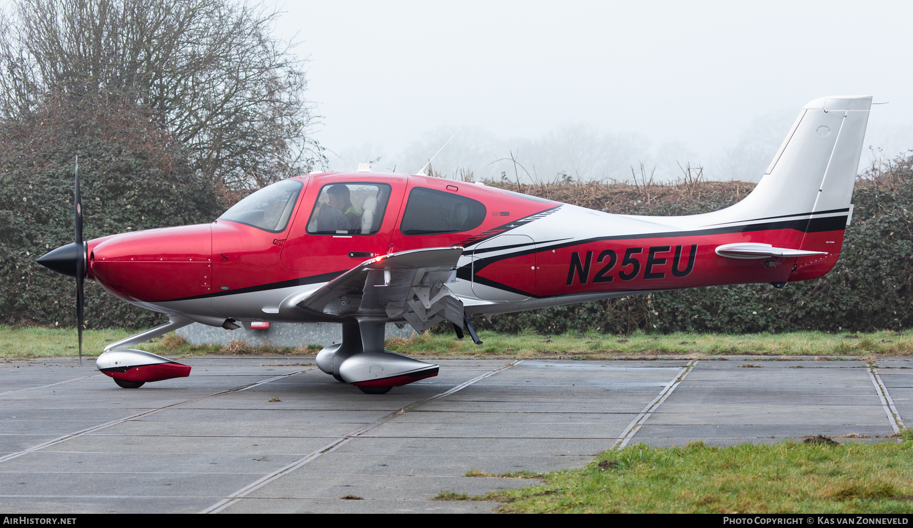 Aircraft Photo of N25EU | Cirrus SR-22T G7-GTS | AirHistory.net #788943