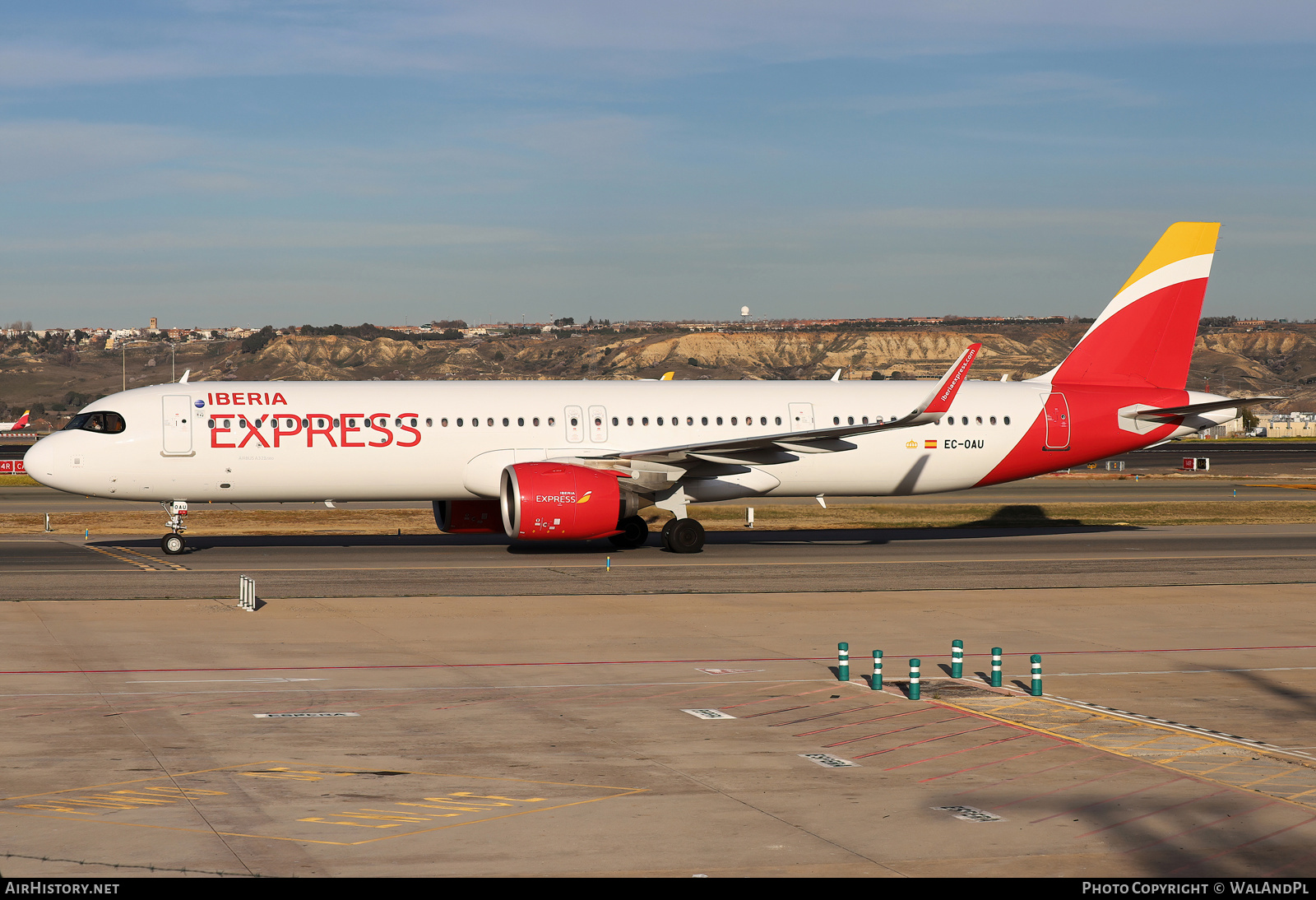 Aircraft Photo of EC-OAU | Airbus A321-271NX | Iberia Express | AirHistory.net #789062