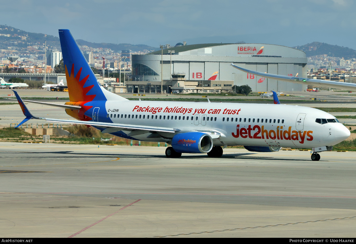 Aircraft Photo of G-JZHN | Boeing 737-800 | Jet2 Holidays | AirHistory.net #789072