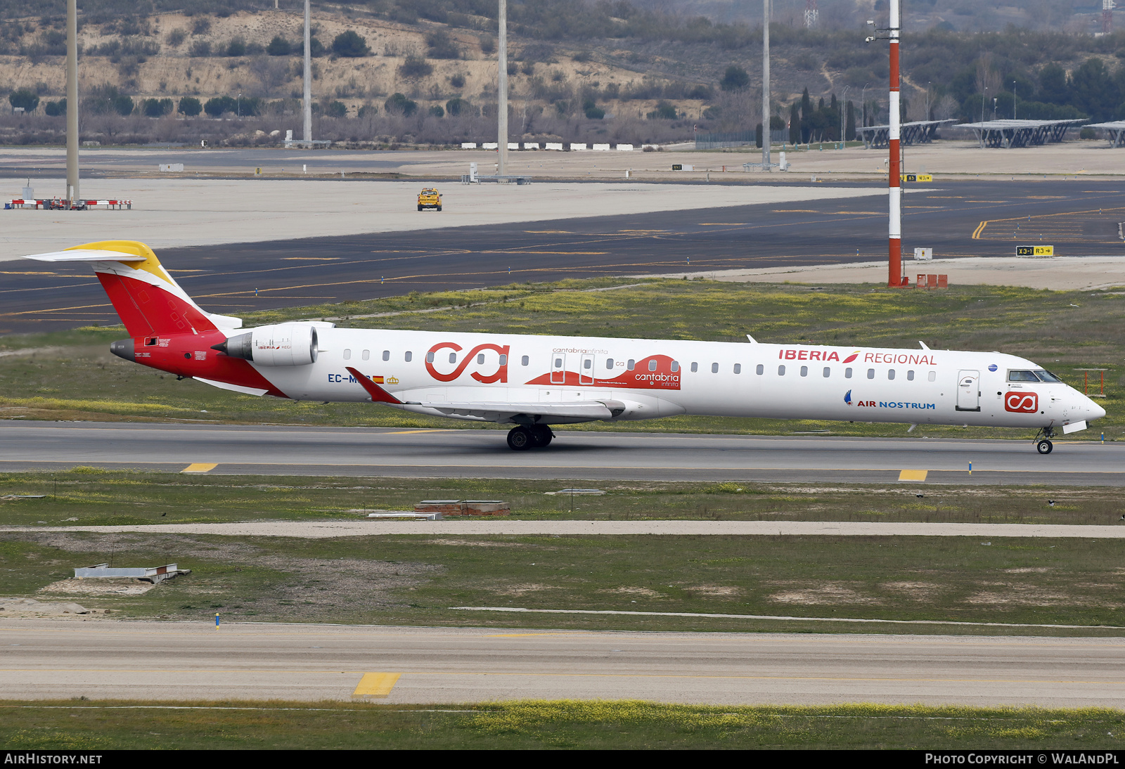 Aircraft Photo of EC-MJP | Bombardier CRJ-1000ER NG (CL-600-2E25) | Iberia Regional | AirHistory.net #789096