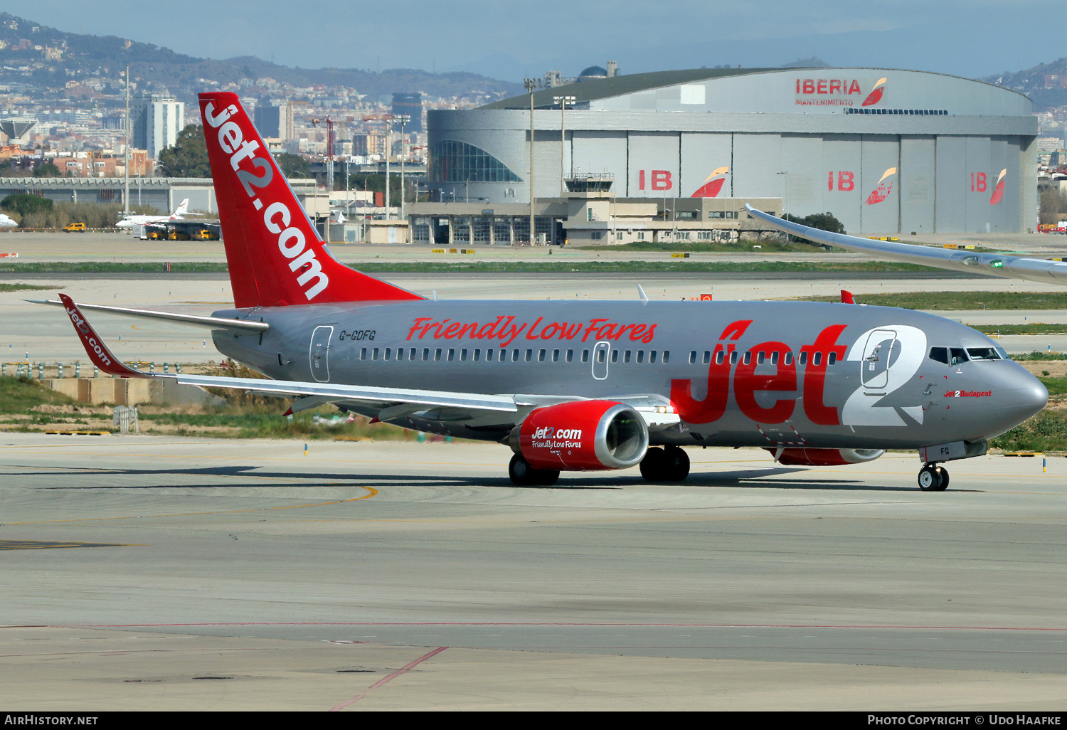 Aircraft Photo of G-GDFG | Boeing 737-36Q | Jet2 | AirHistory.net #789100