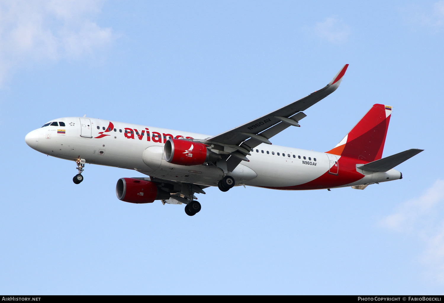 Aircraft Photo of N960AV | Airbus A320-214 | Avianca | AirHistory.net #789104