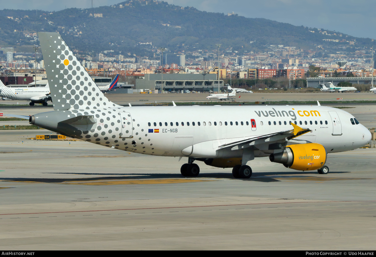 Aircraft Photo of EC-NGB | Airbus A319-111 | Vueling Airlines | AirHistory.net #789120