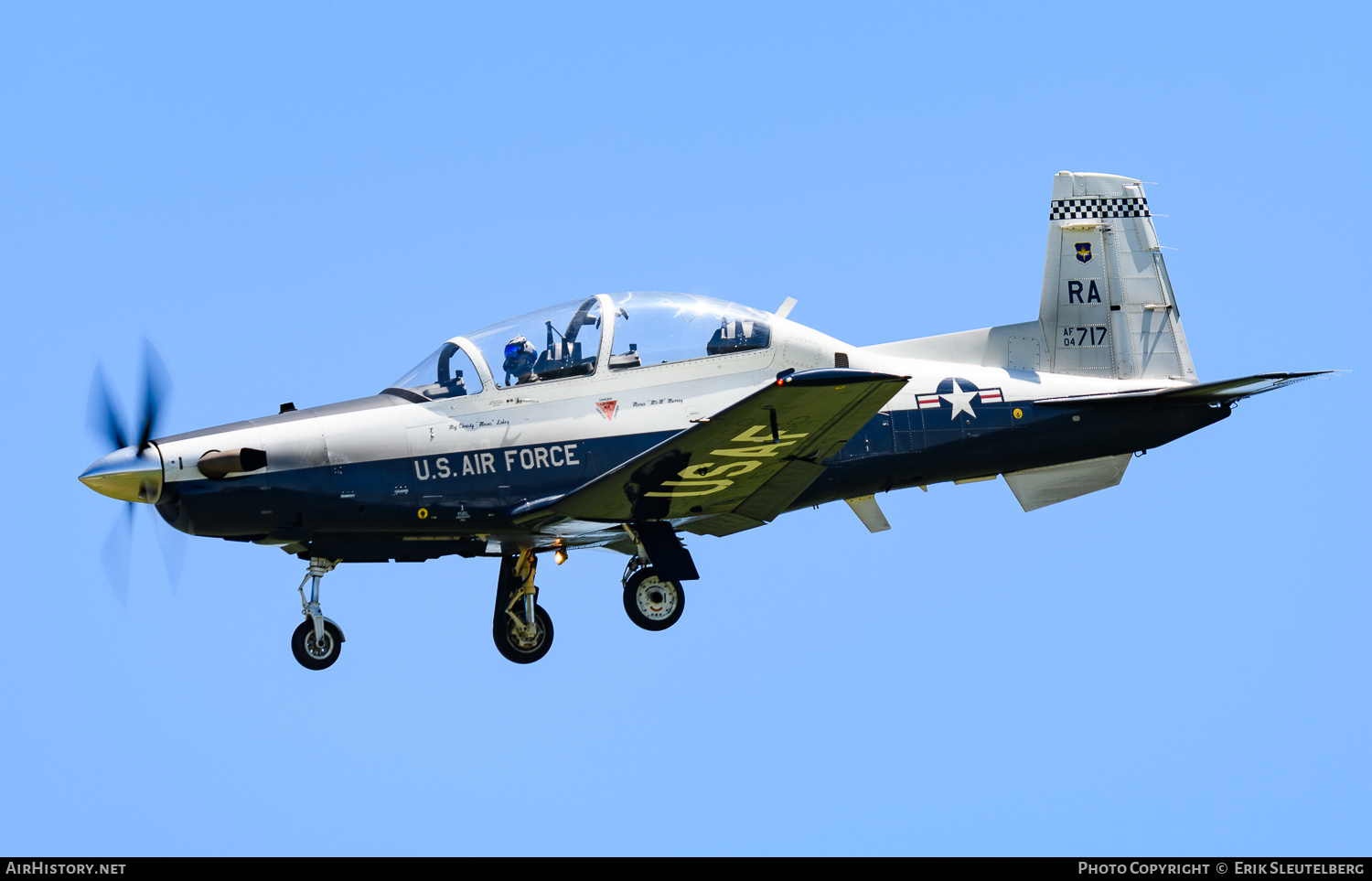 Aircraft Photo of 04-3717 / AF04-717 | Raytheon T-6A Texan II | USA - Air Force | AirHistory.net #789202