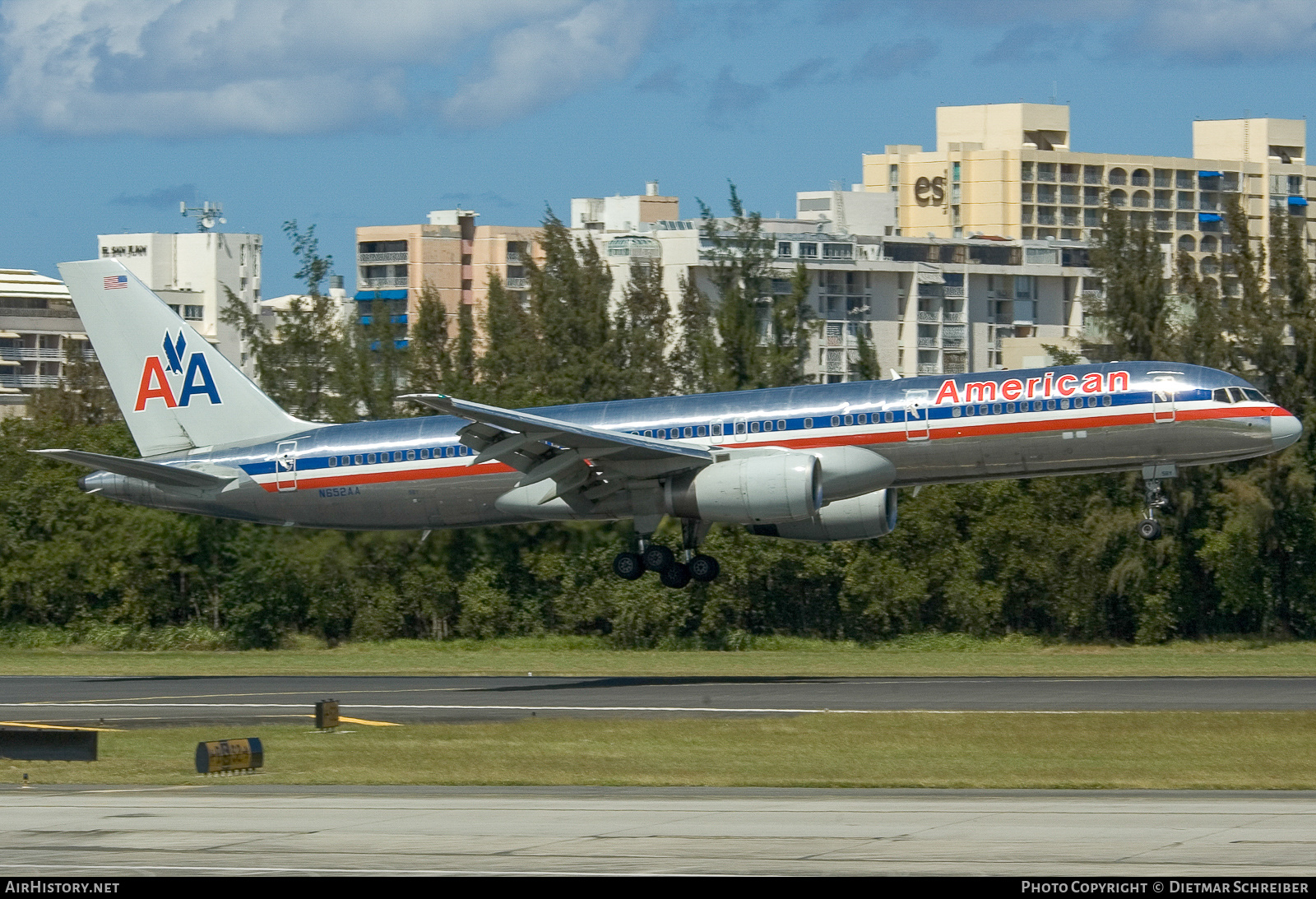 Aircraft Photo of N652AA | Boeing 757-223 | American Airlines | AirHistory.net #789374