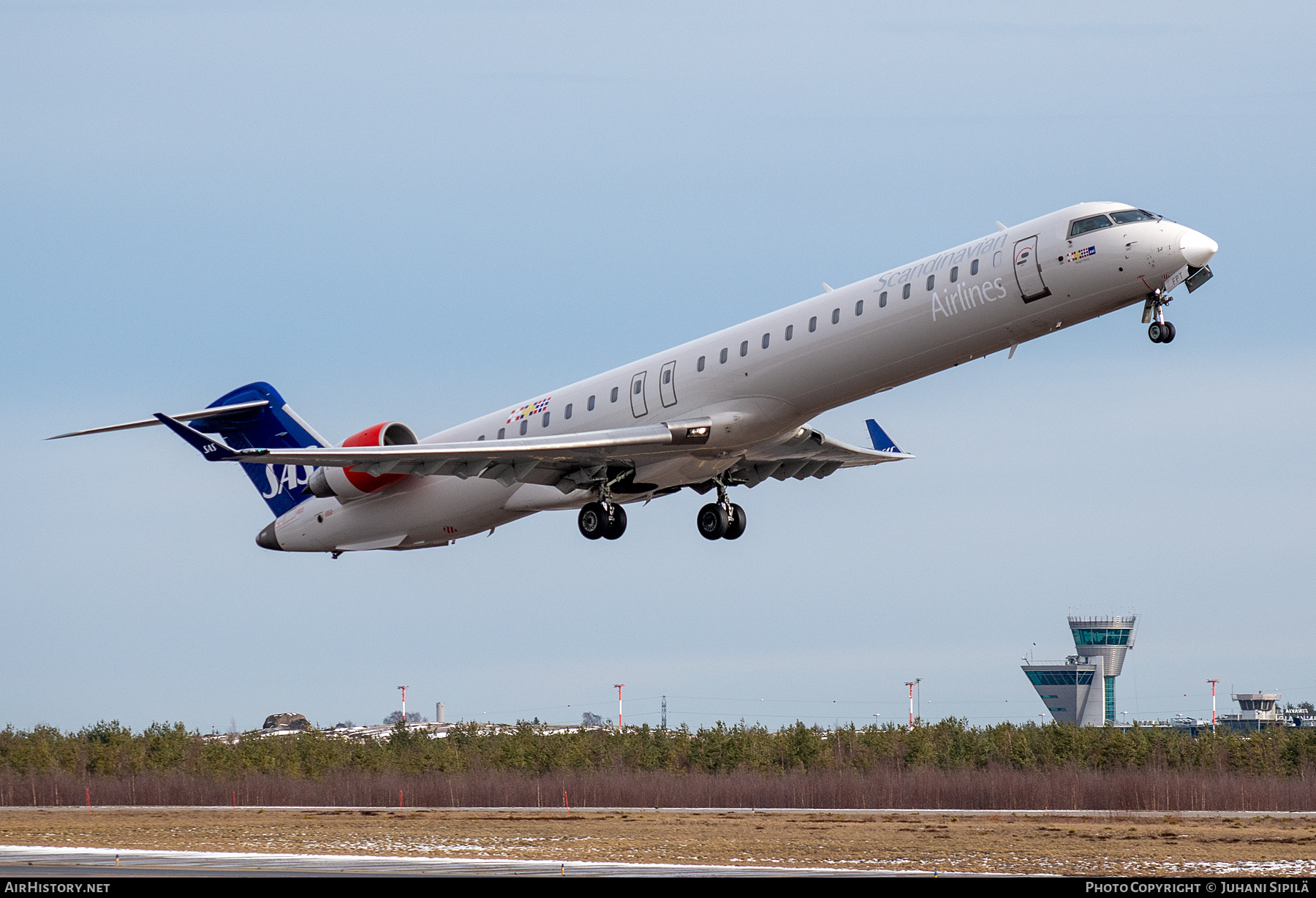 Aircraft Photo of EI-FPT | Bombardier CRJ-900LR (CL-600-2D24) | Scandinavian Airlines - SAS | AirHistory.net #789498