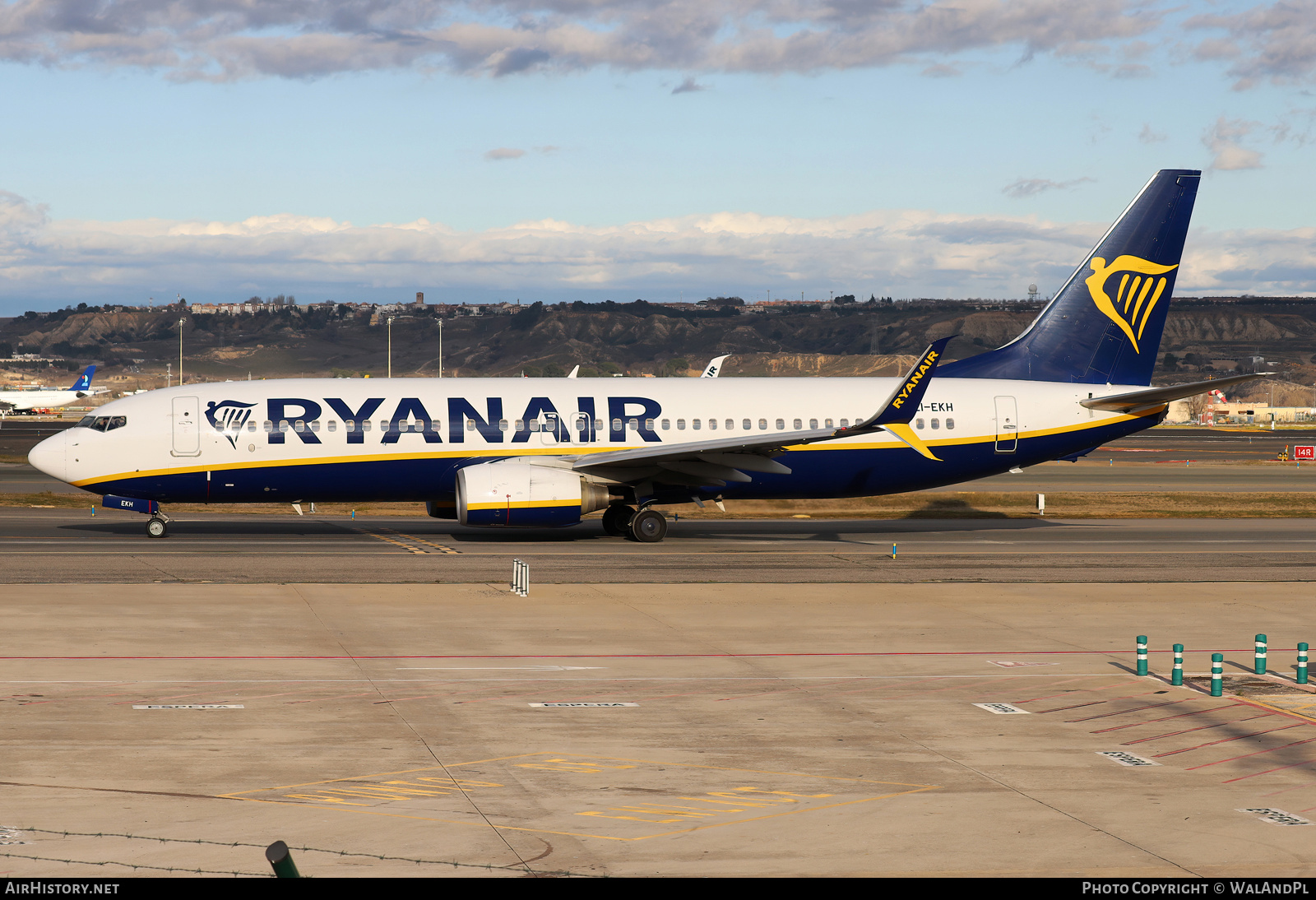 Aircraft Photo of EI-EKH | Boeing 737-8AS | Ryanair | AirHistory.net #789529
