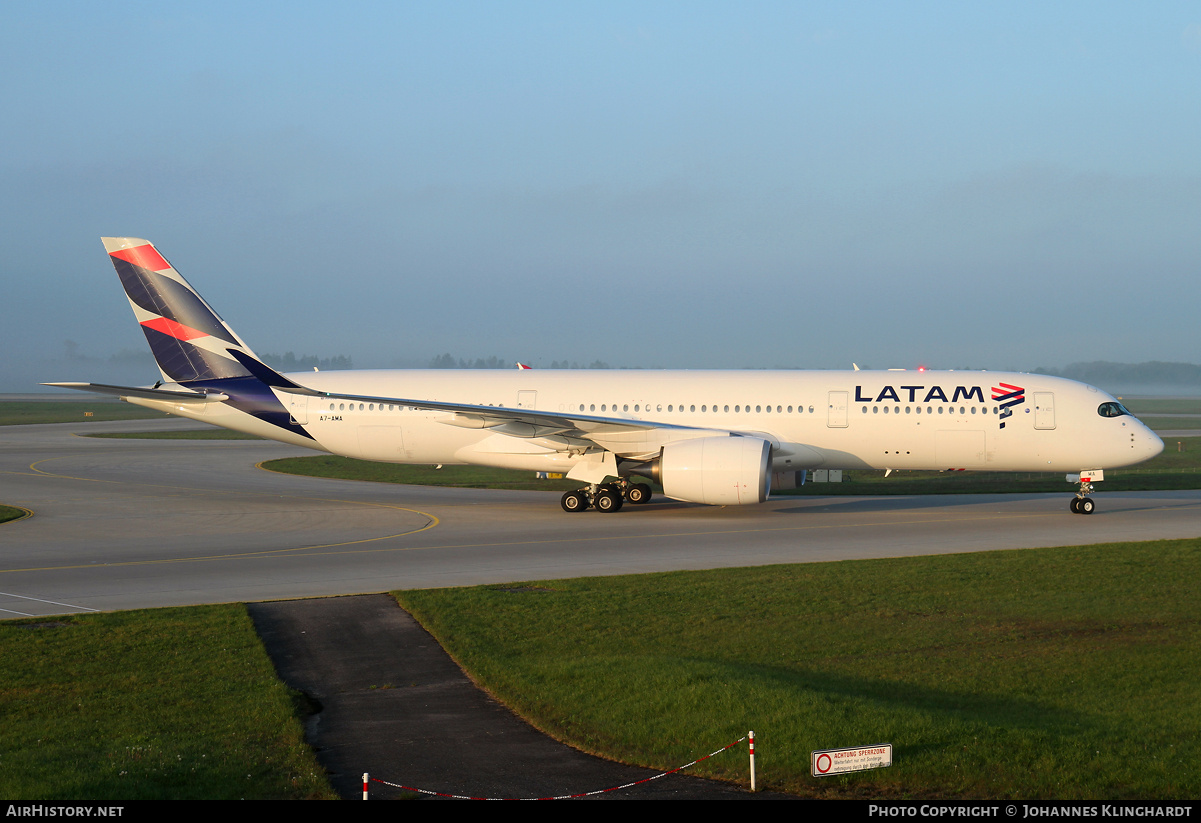 Aircraft Photo of A7-AMA | Airbus A350-941 | LATAM Airlines | AirHistory.net #789533