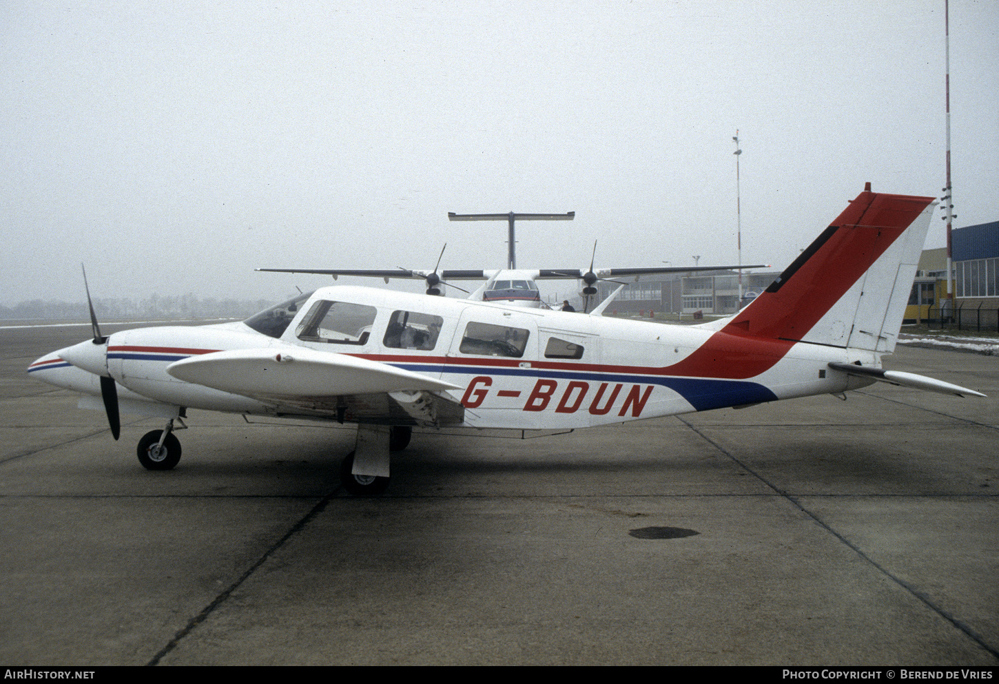 Aircraft Photo of G-BDUN | Piper PA-34-200T Seneca II | AirHistory.net #789624