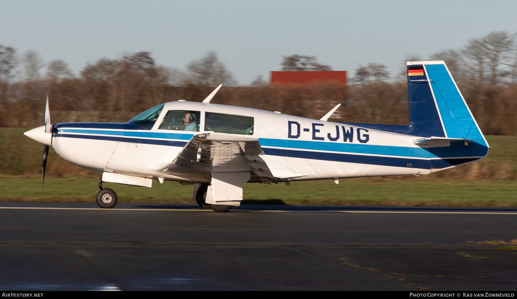 Aircraft Photo of D-EJWG | Mooney M-20J 201SE | AirHistory.net #789635