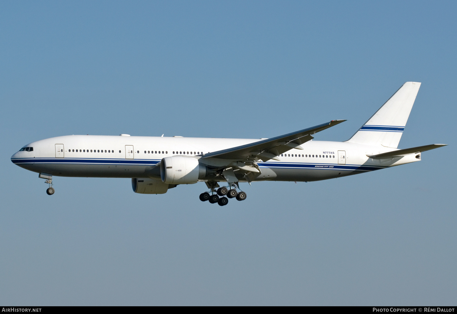 Aircraft Photo of N777AS | Boeing 777-24Q/ER | Mid East Jet | AirHistory.net #789711