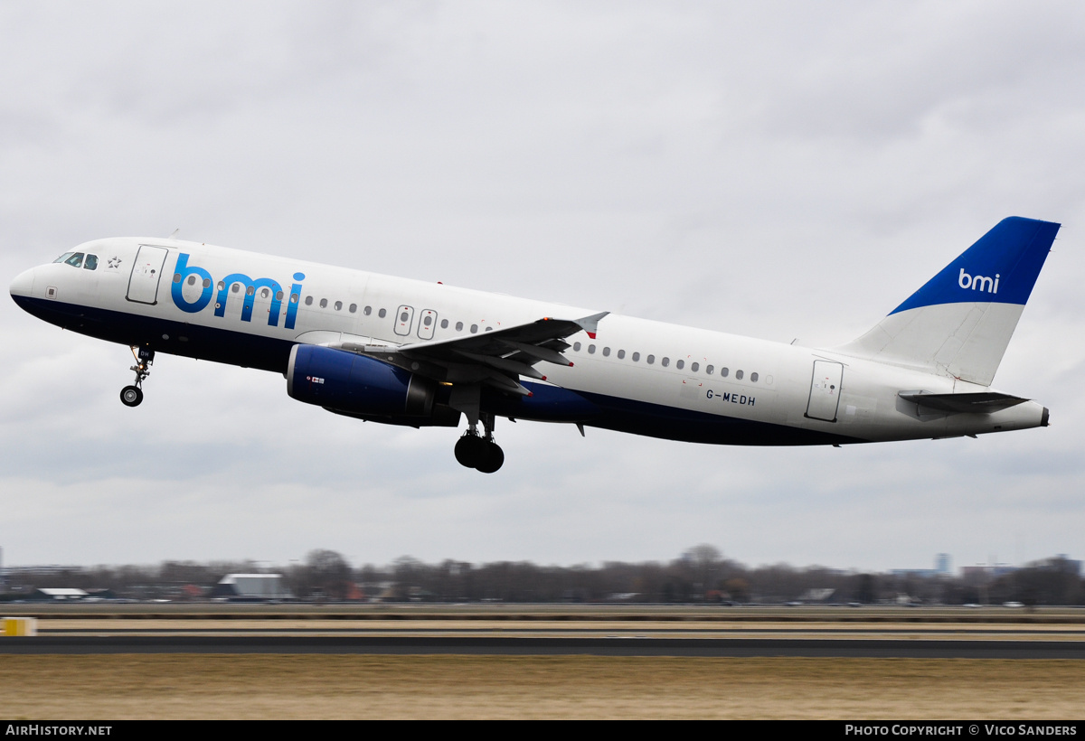 Aircraft Photo of G-MEDH | Airbus A320-232 | BMI - British Midland International | AirHistory.net #789737
